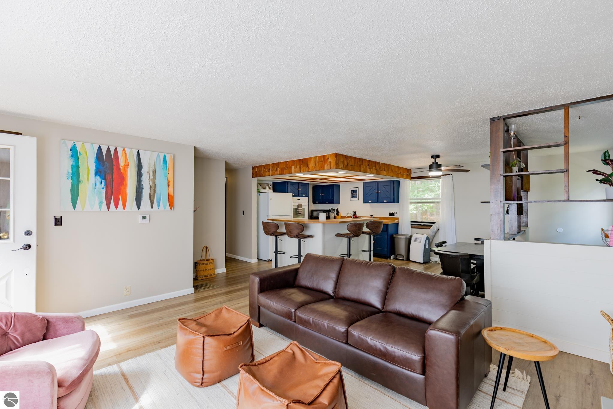 1122 Pilgrim Highway