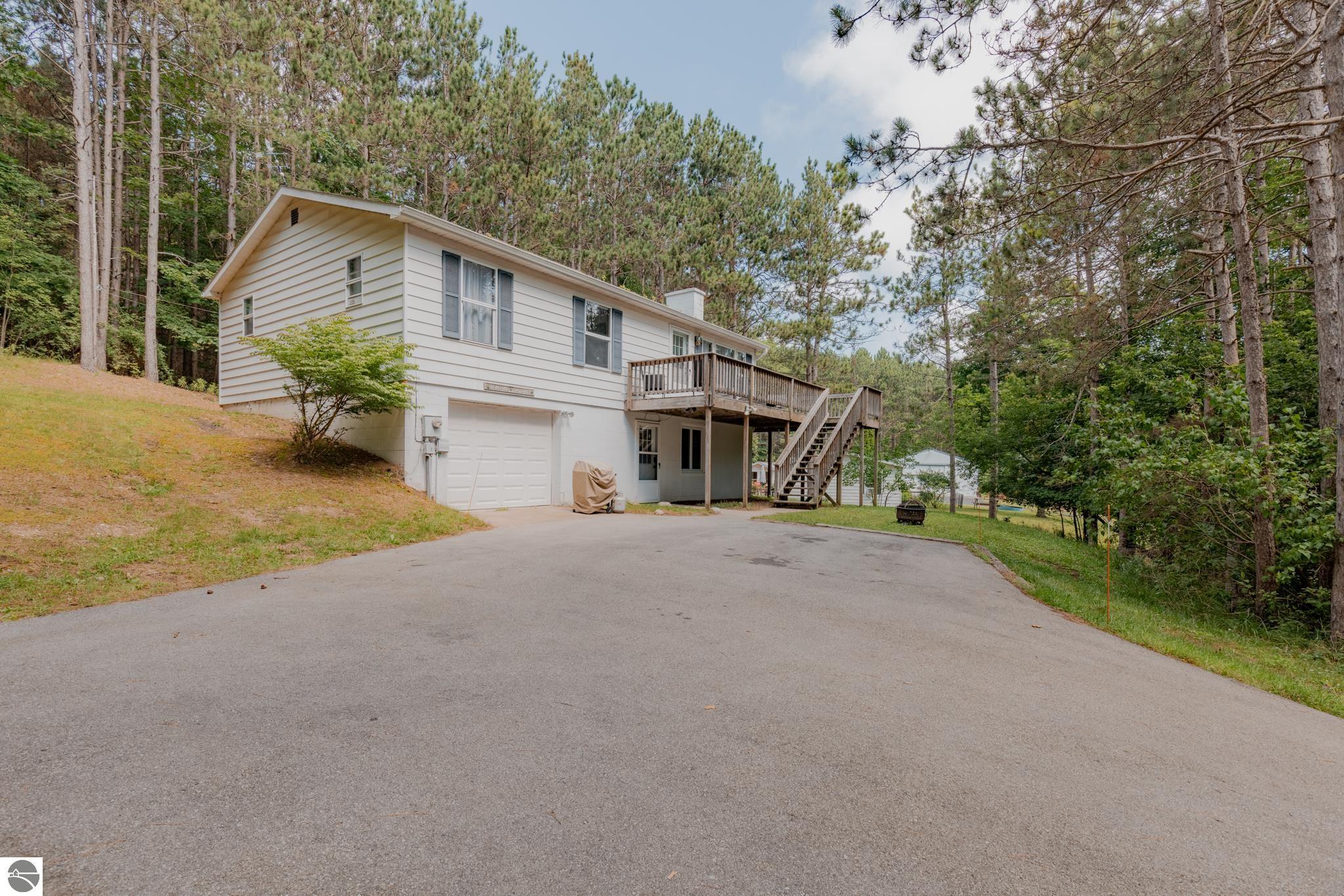 1122 Pilgrim Highway