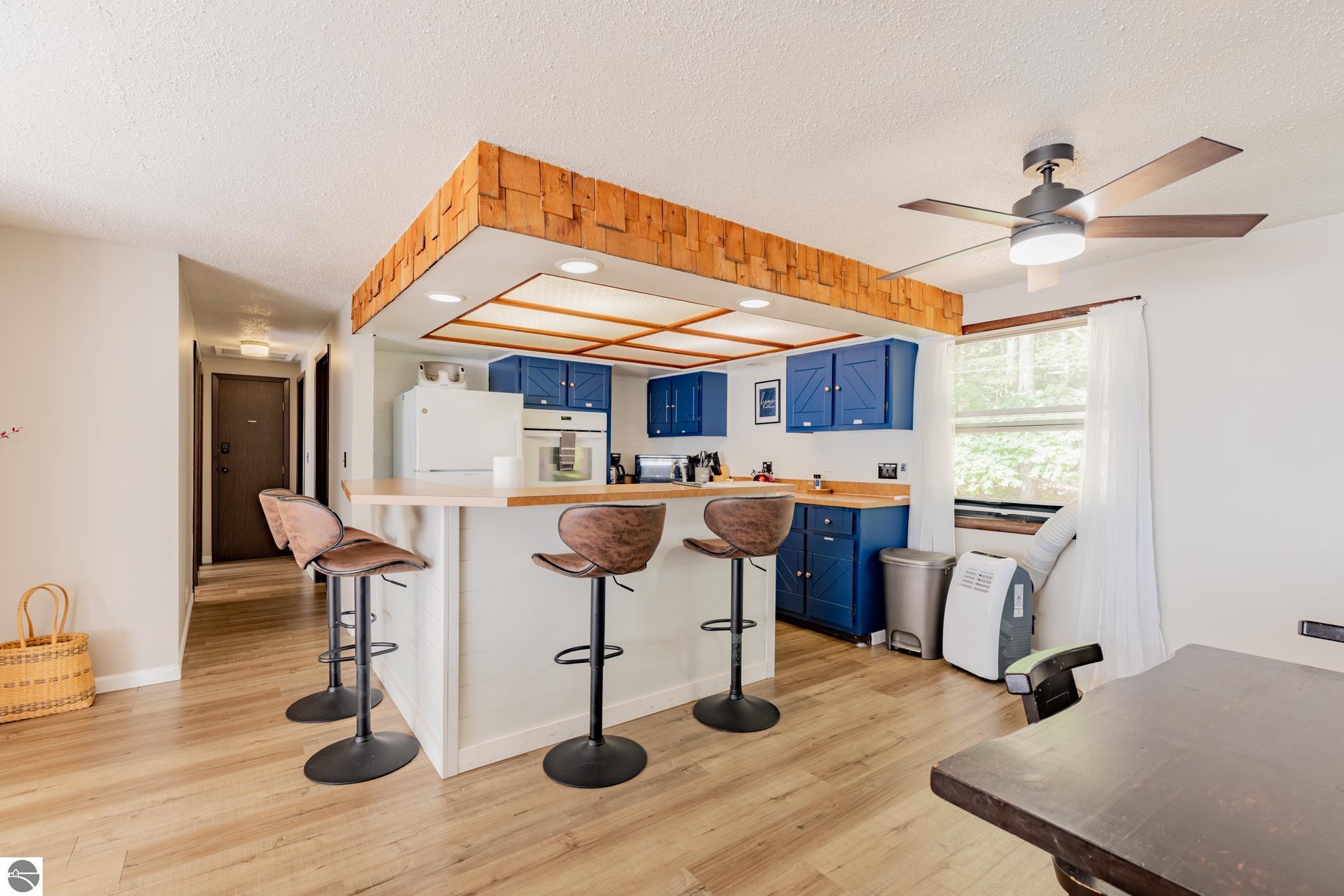 1122 Pilgrim Highway