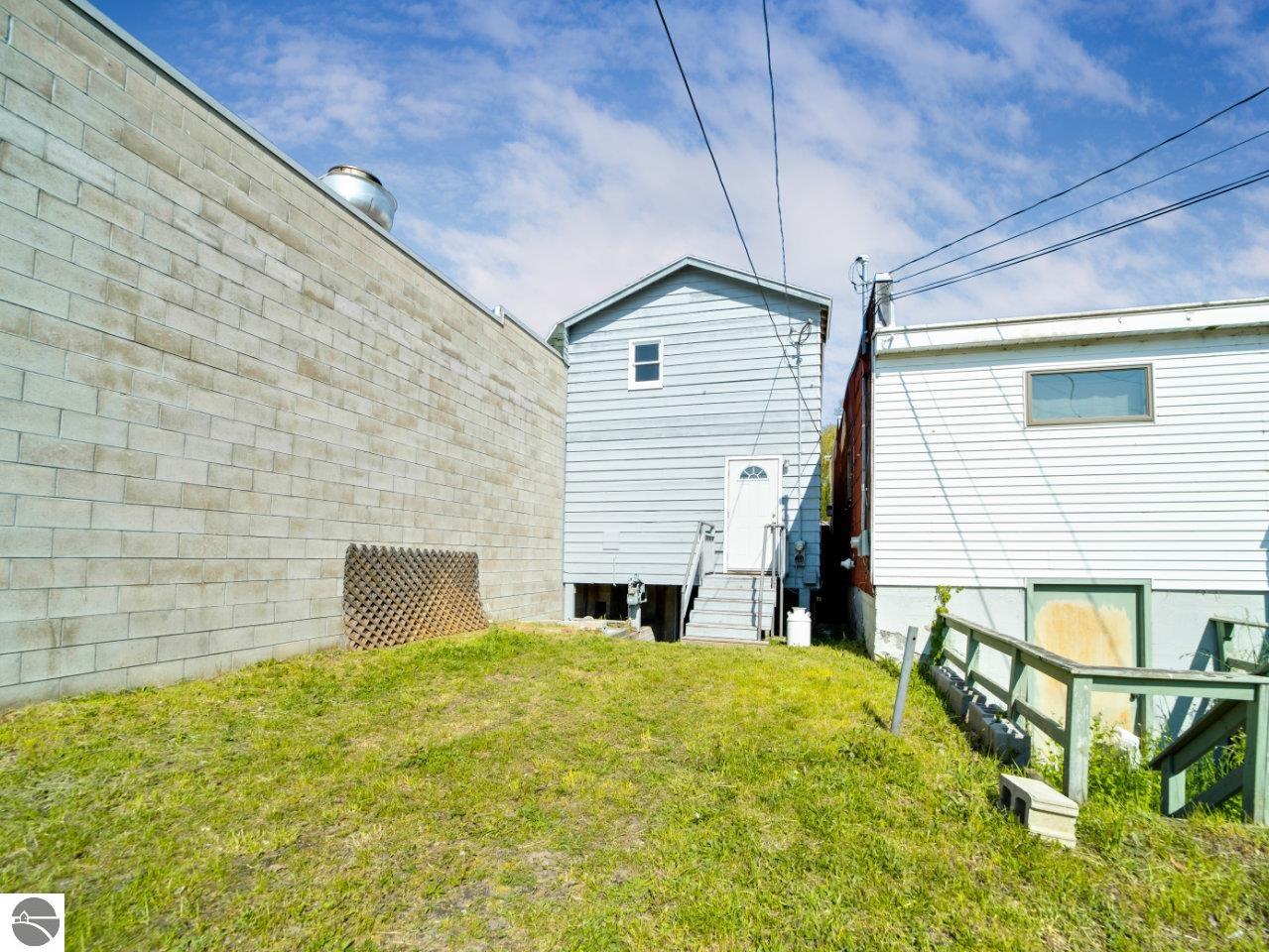 213 S Benzie Boulevard