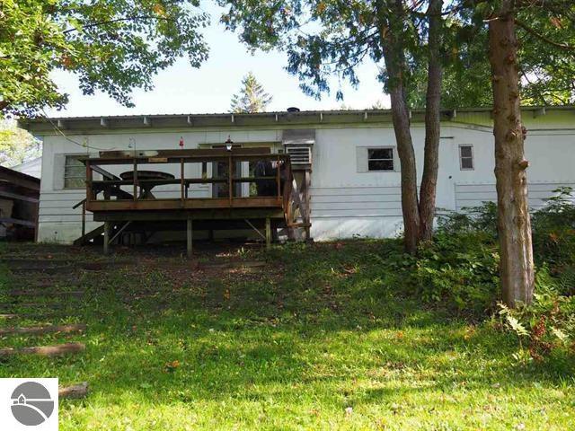 2562 Maple City Highway