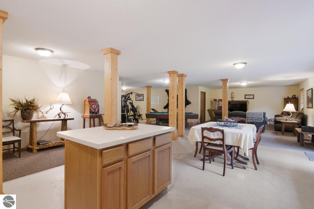 8613 Anderson Road