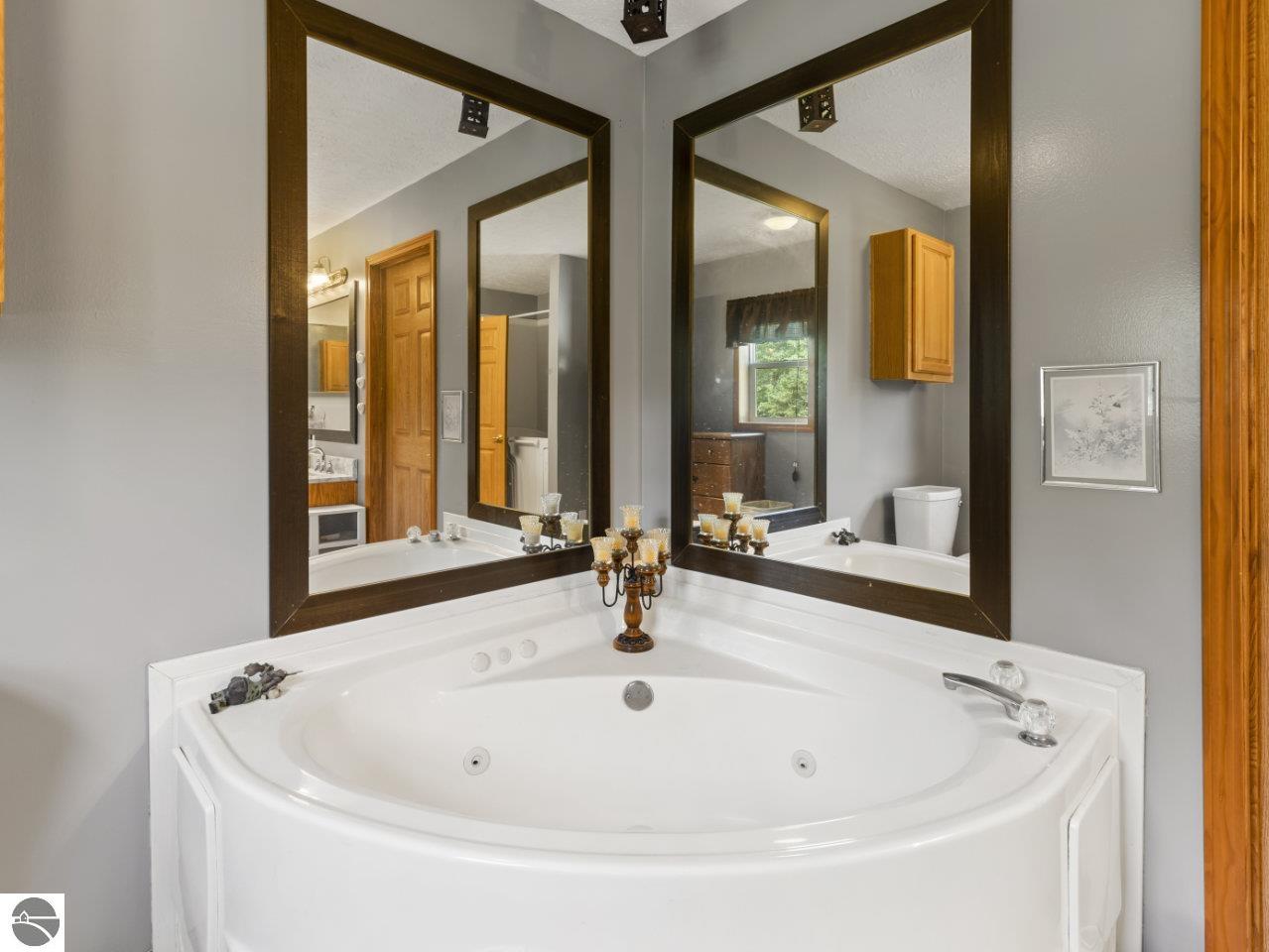 2770 Mohawk Trace