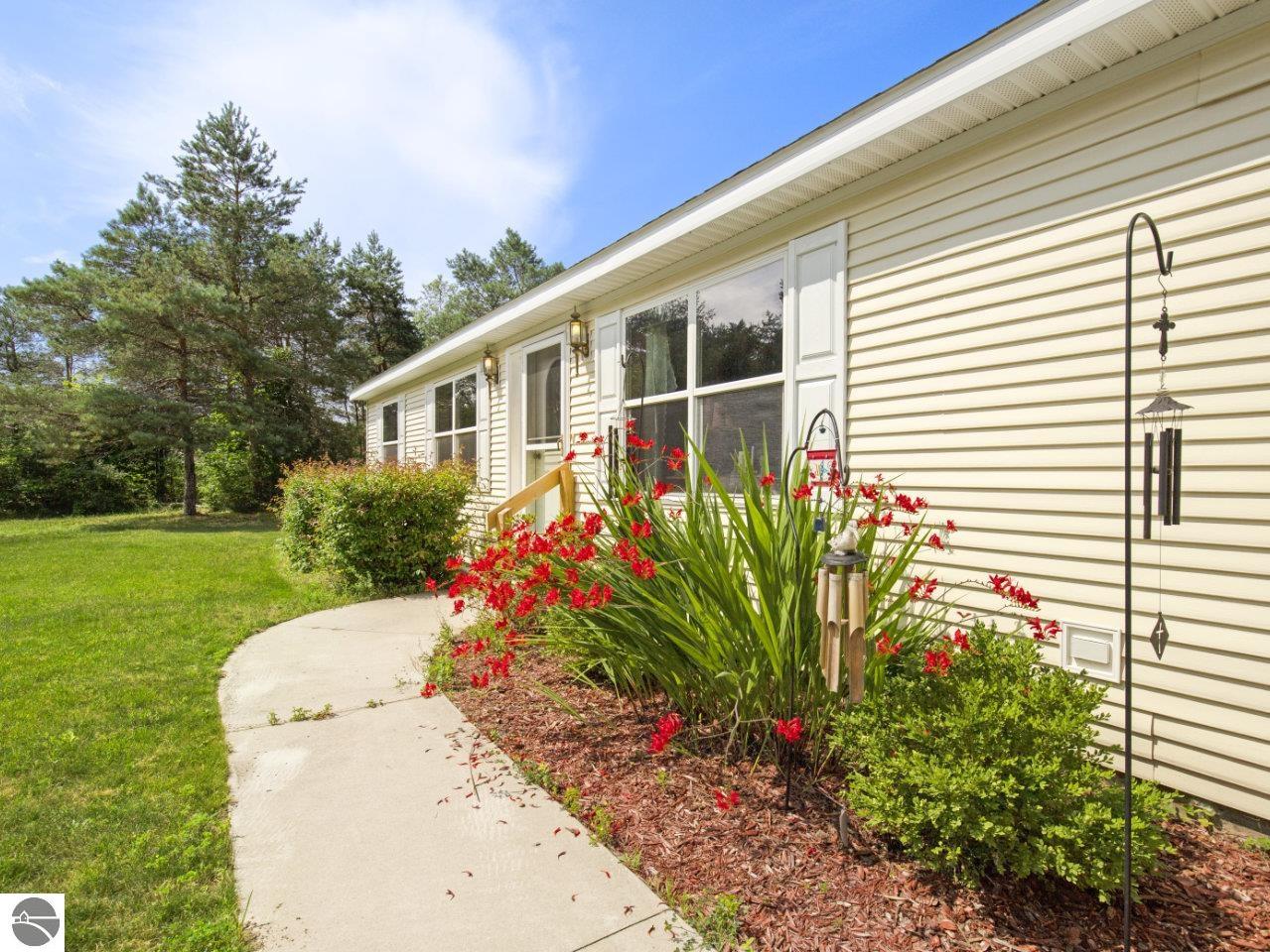 2770 Mohawk Trace
