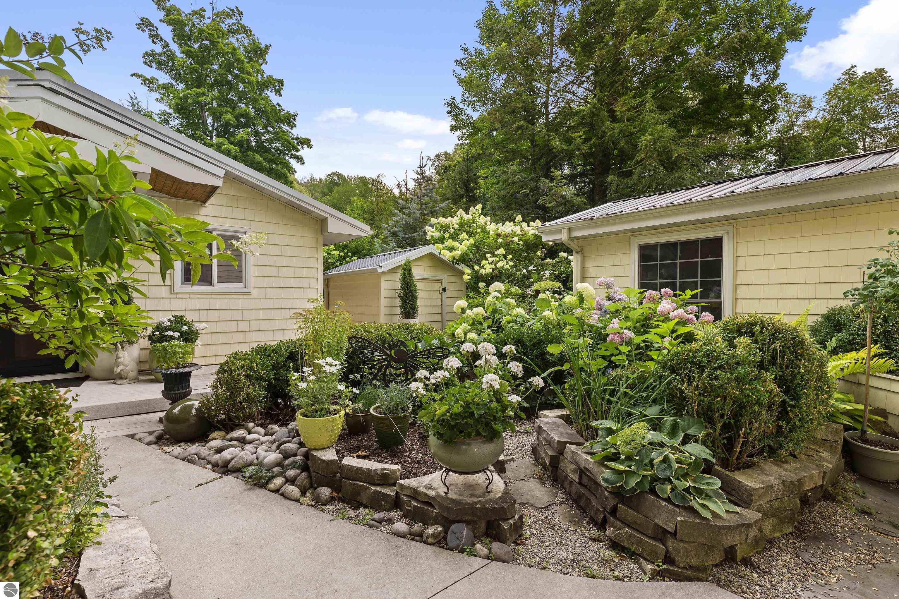1265 River Road