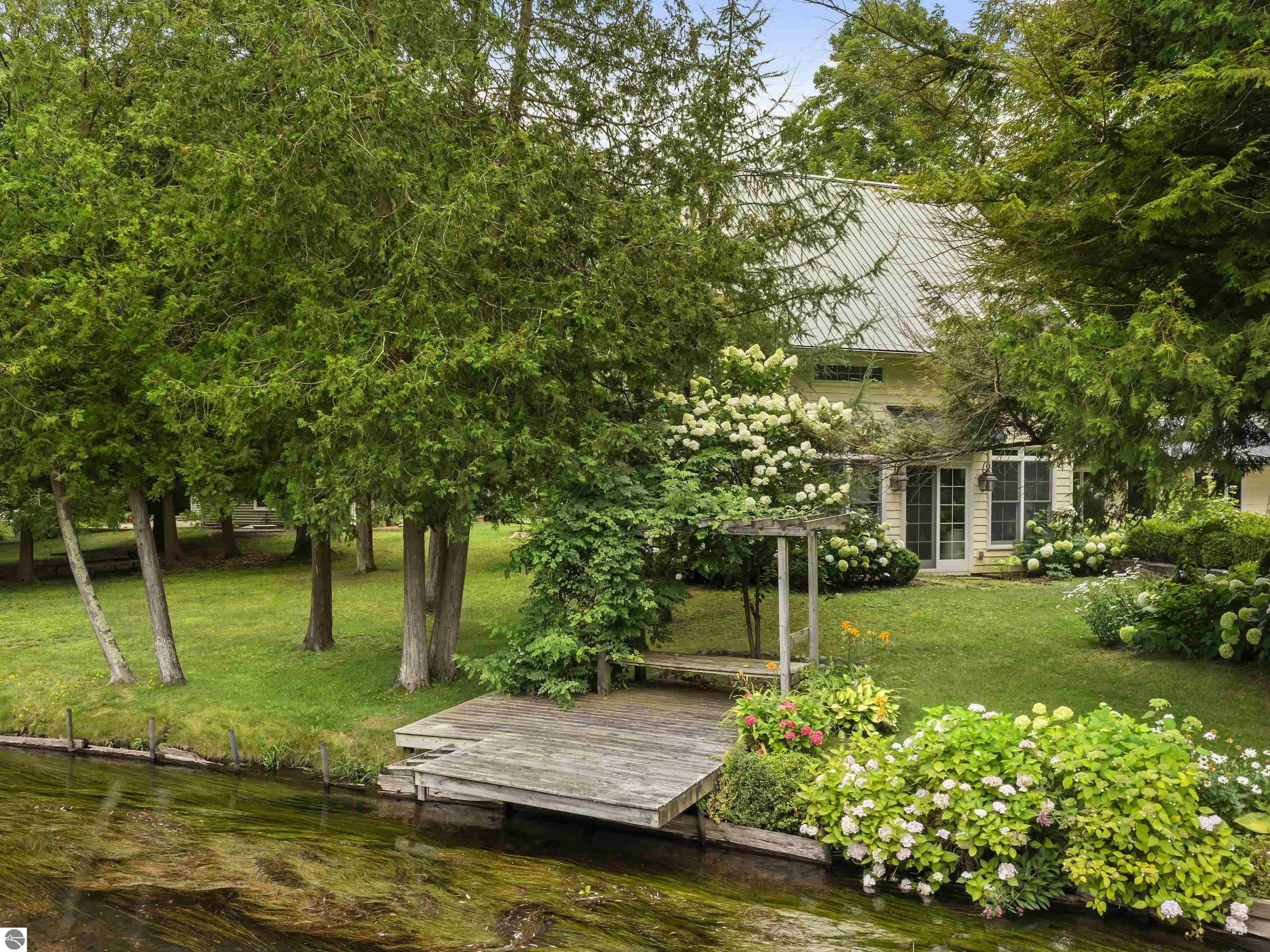 1265 River Road