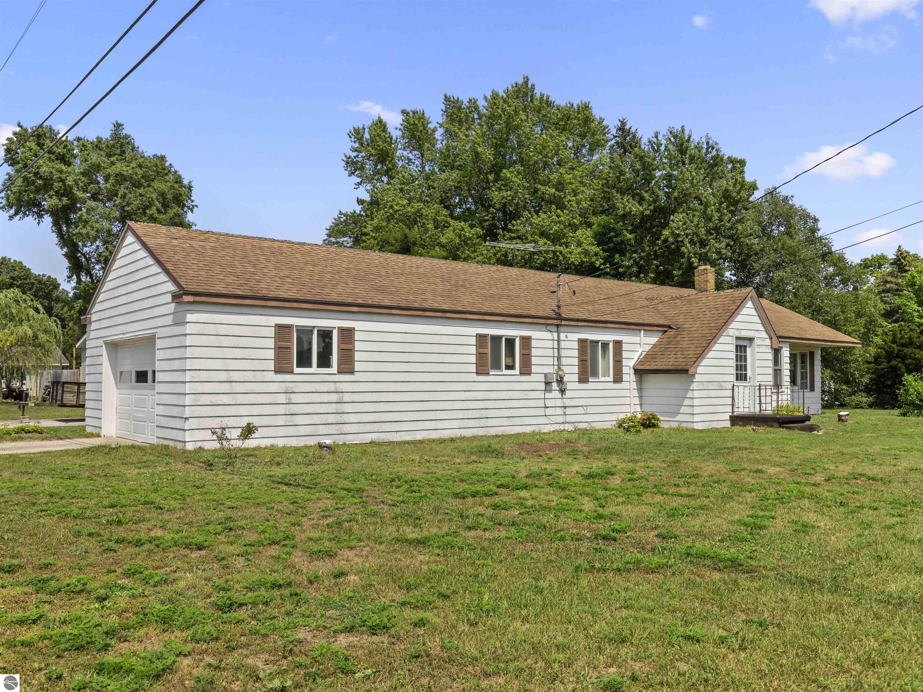 210 White Street