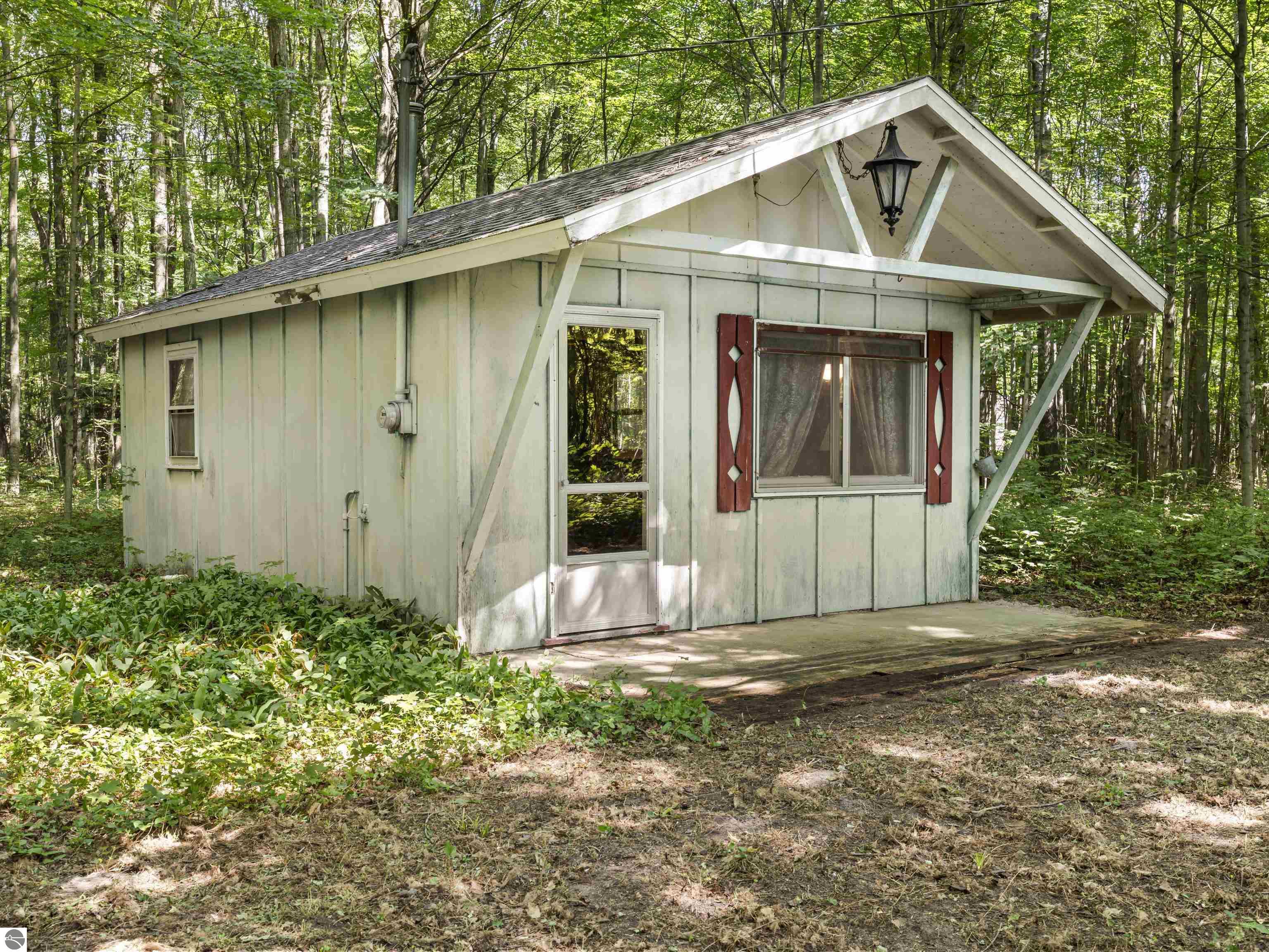 14880 Woods Trail