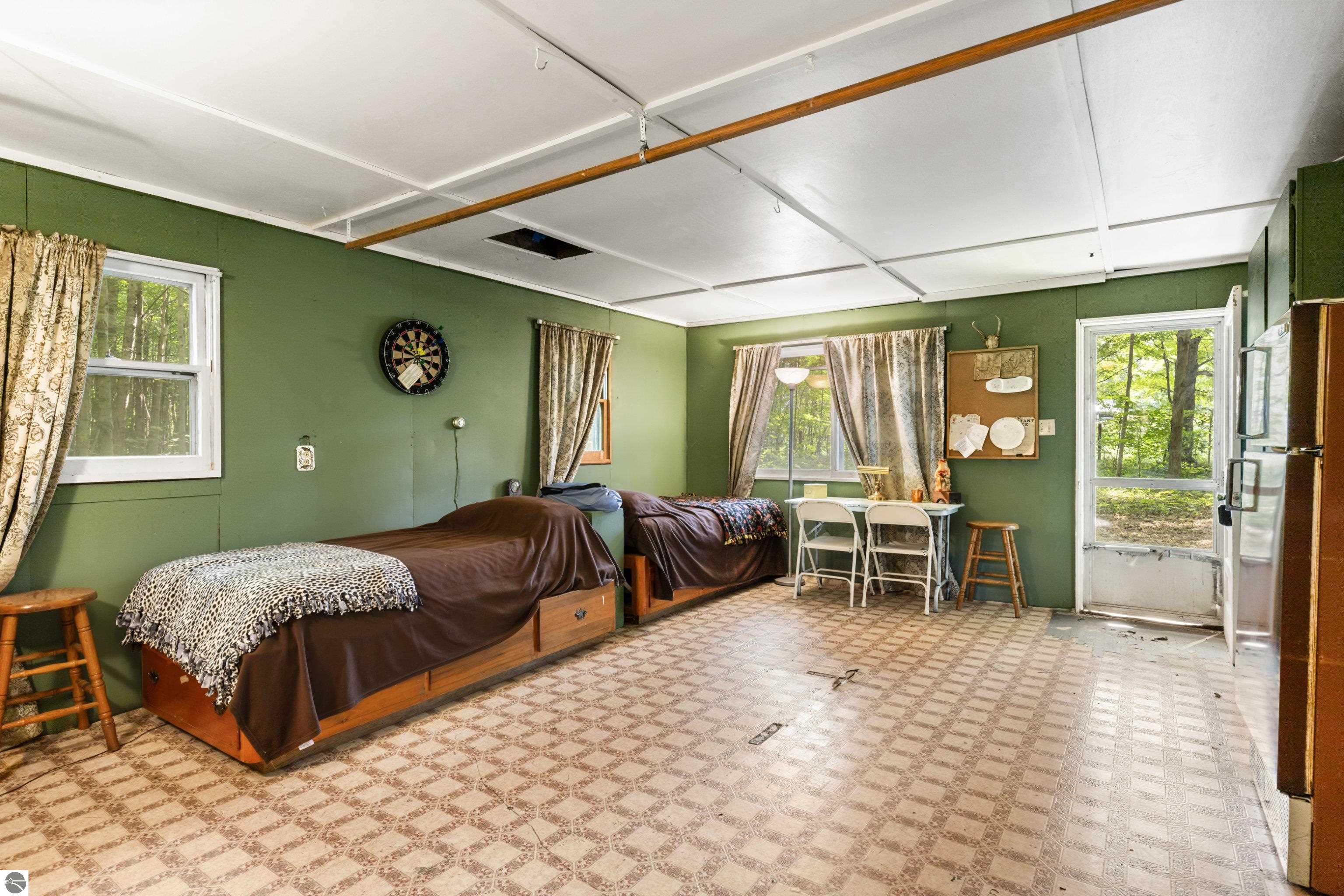 14880 Woods Trail