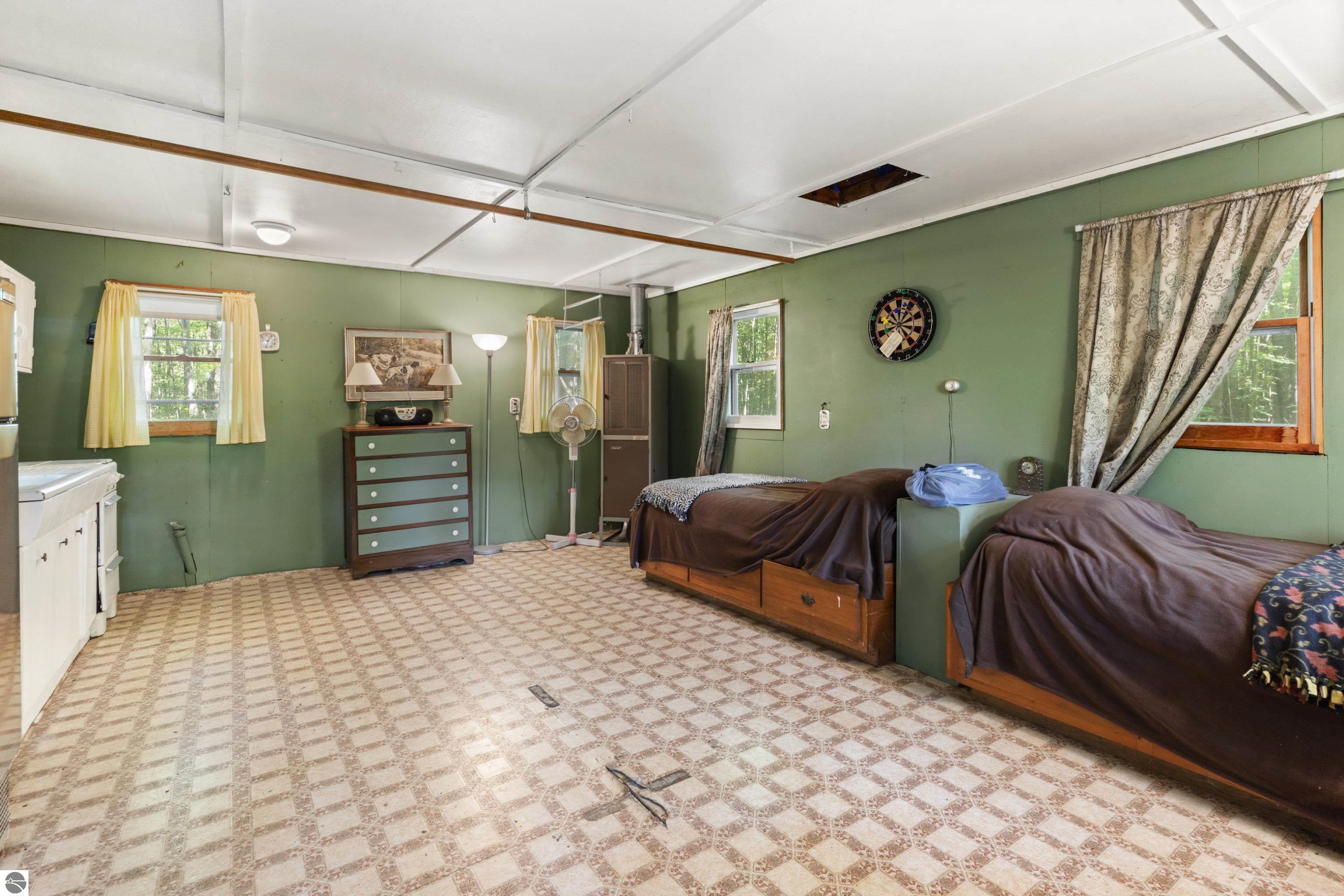14880 Woods Trail