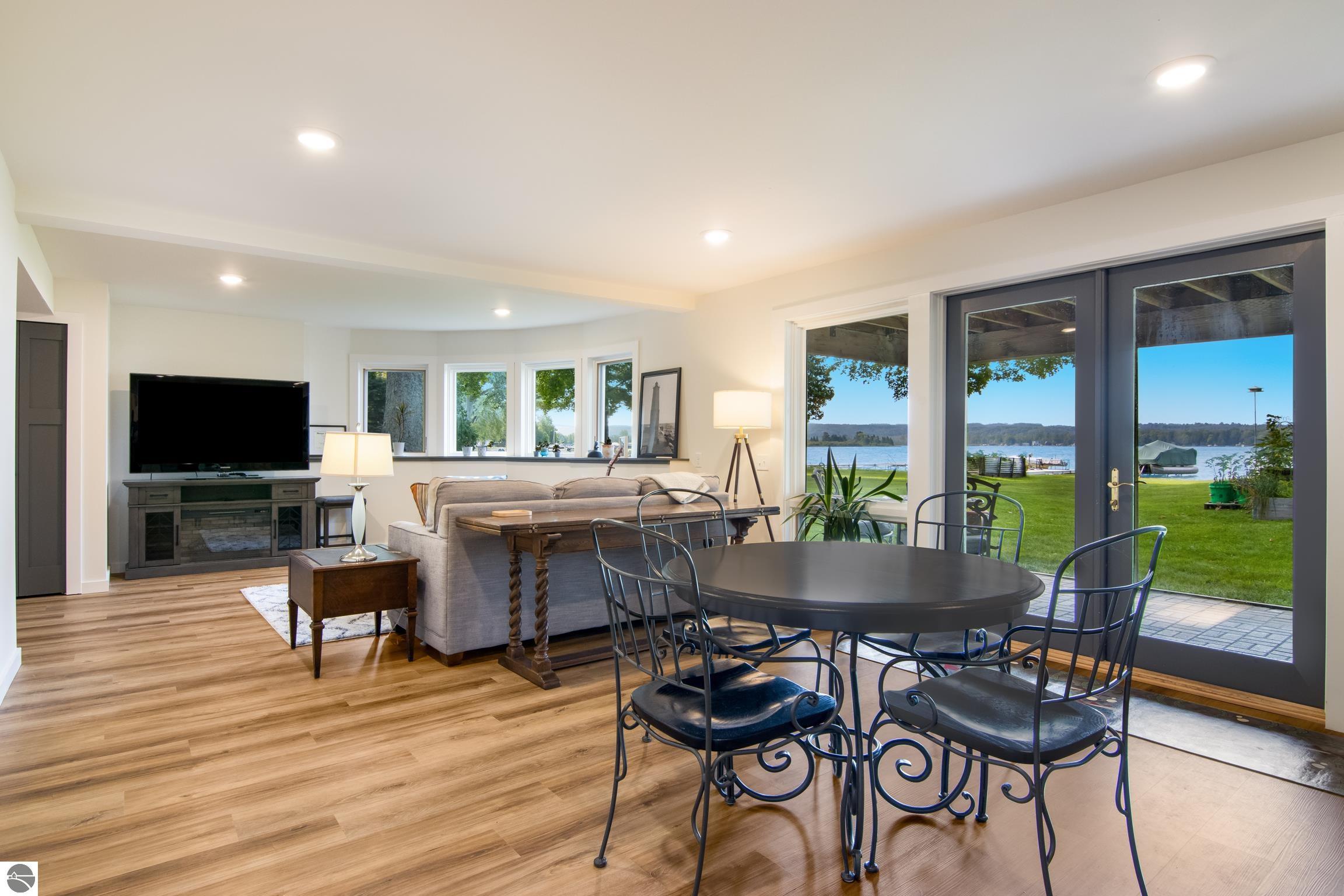 8679 Deadstream Road