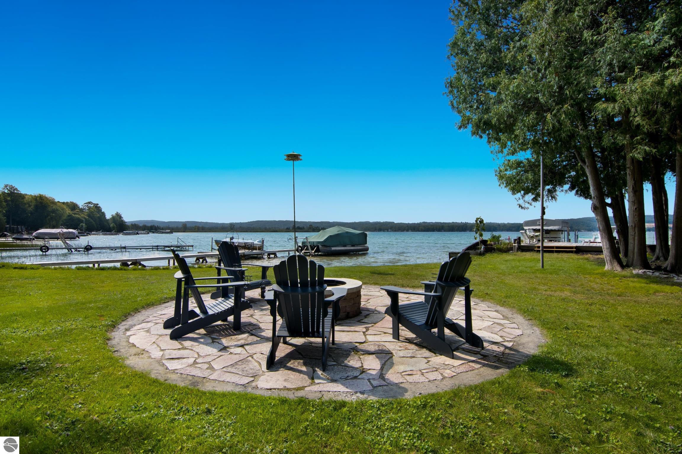 8679 Deadstream Road