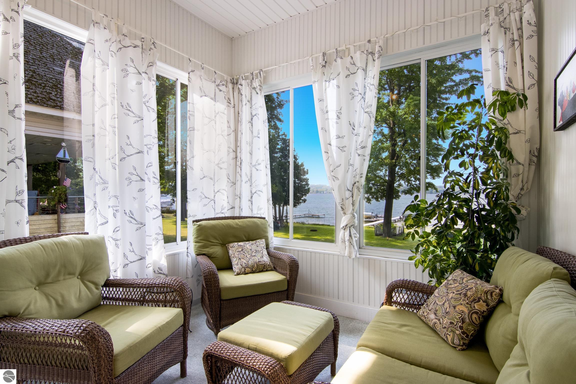 8679 Deadstream Road