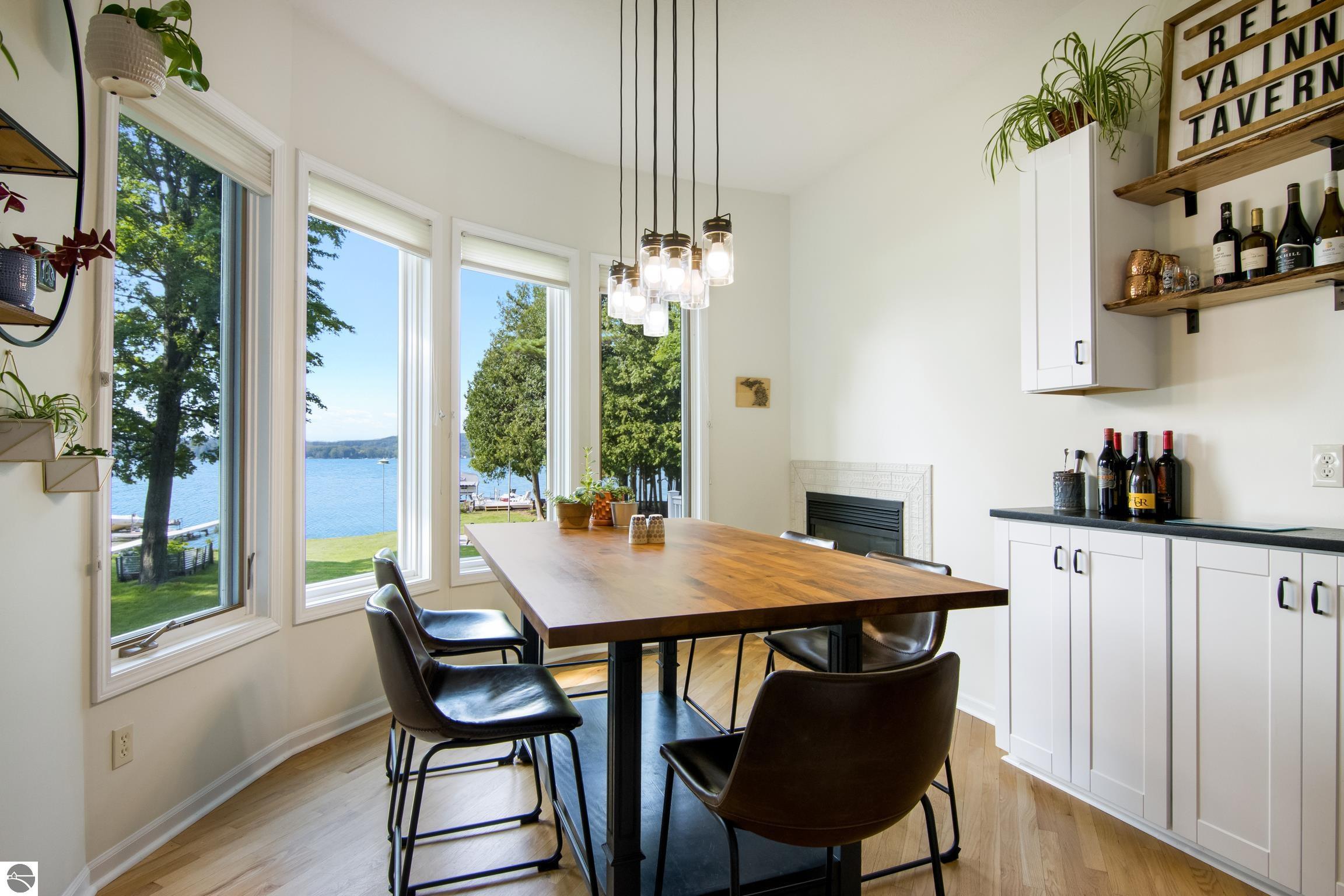 8679 Deadstream Road