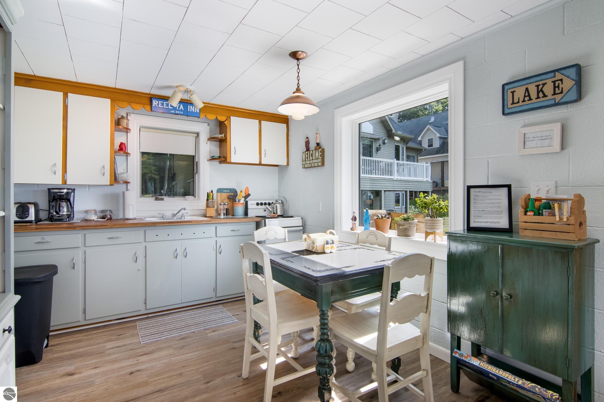 8679 Deadstream Road