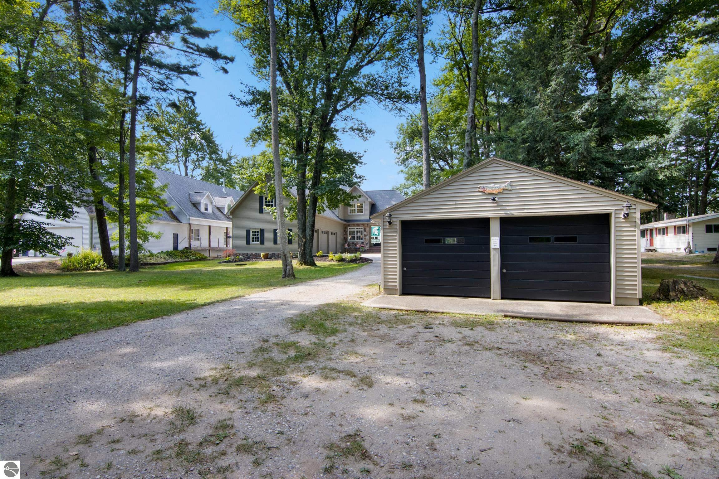 8679 Deadstream Road