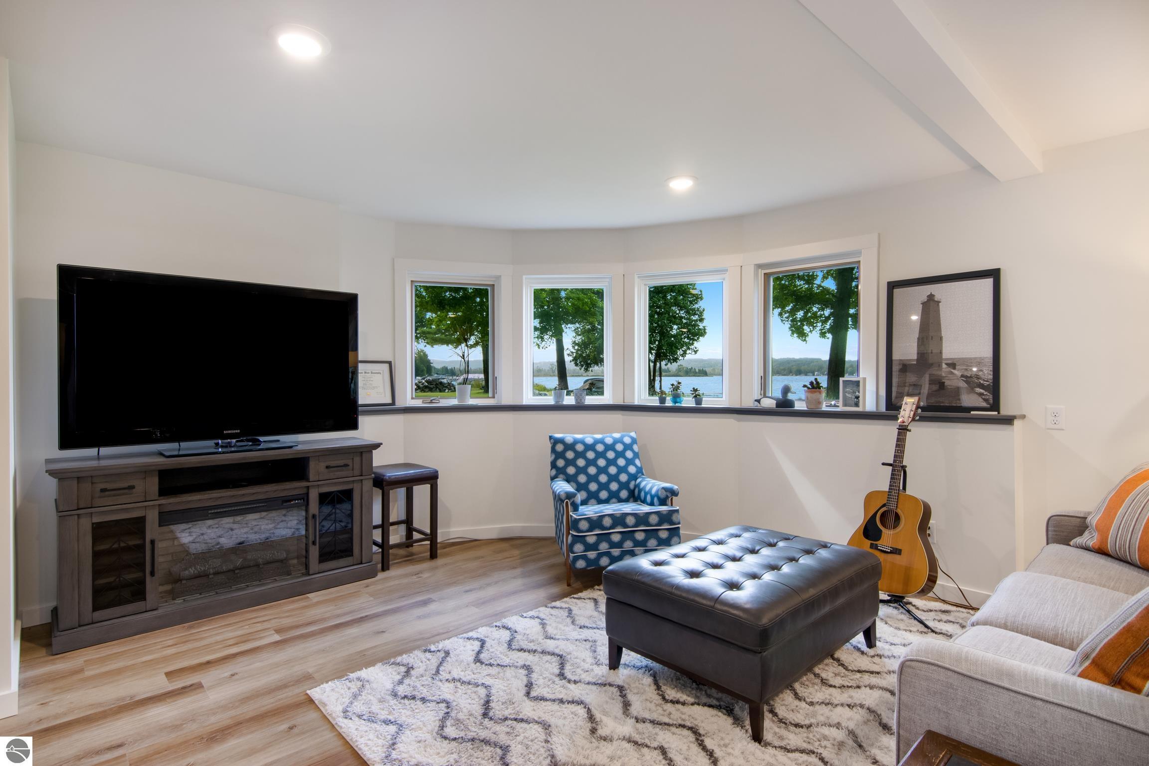 8679 Deadstream Road