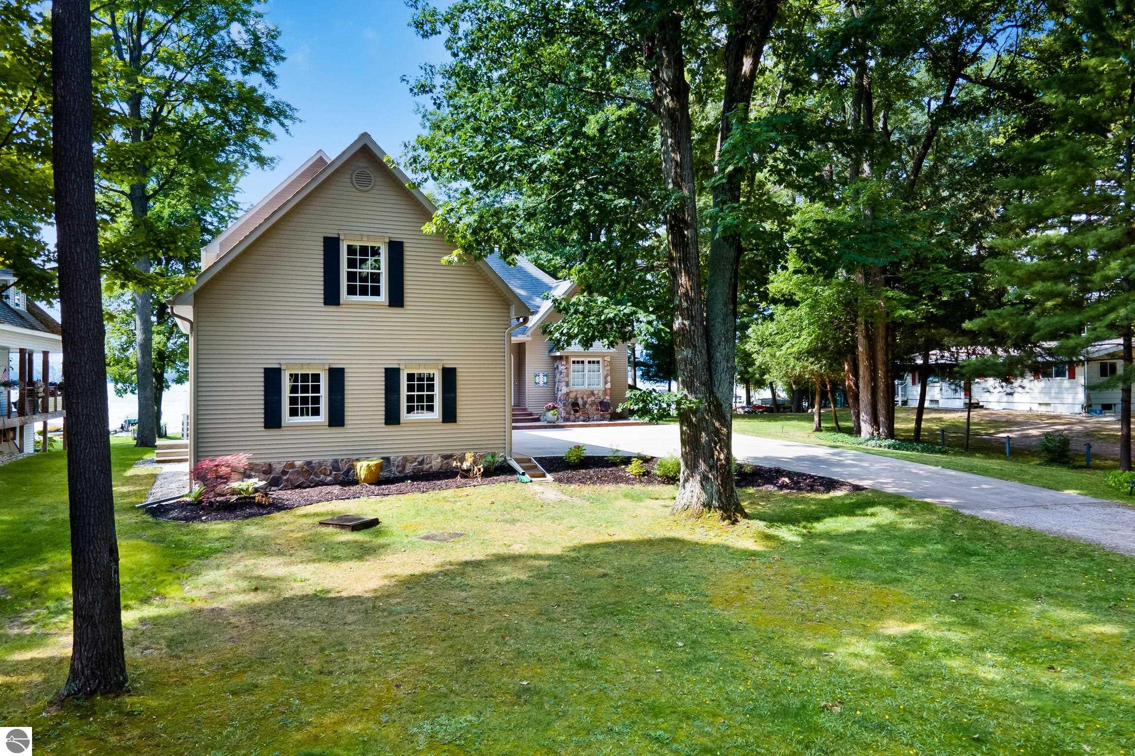 8679 Deadstream Road