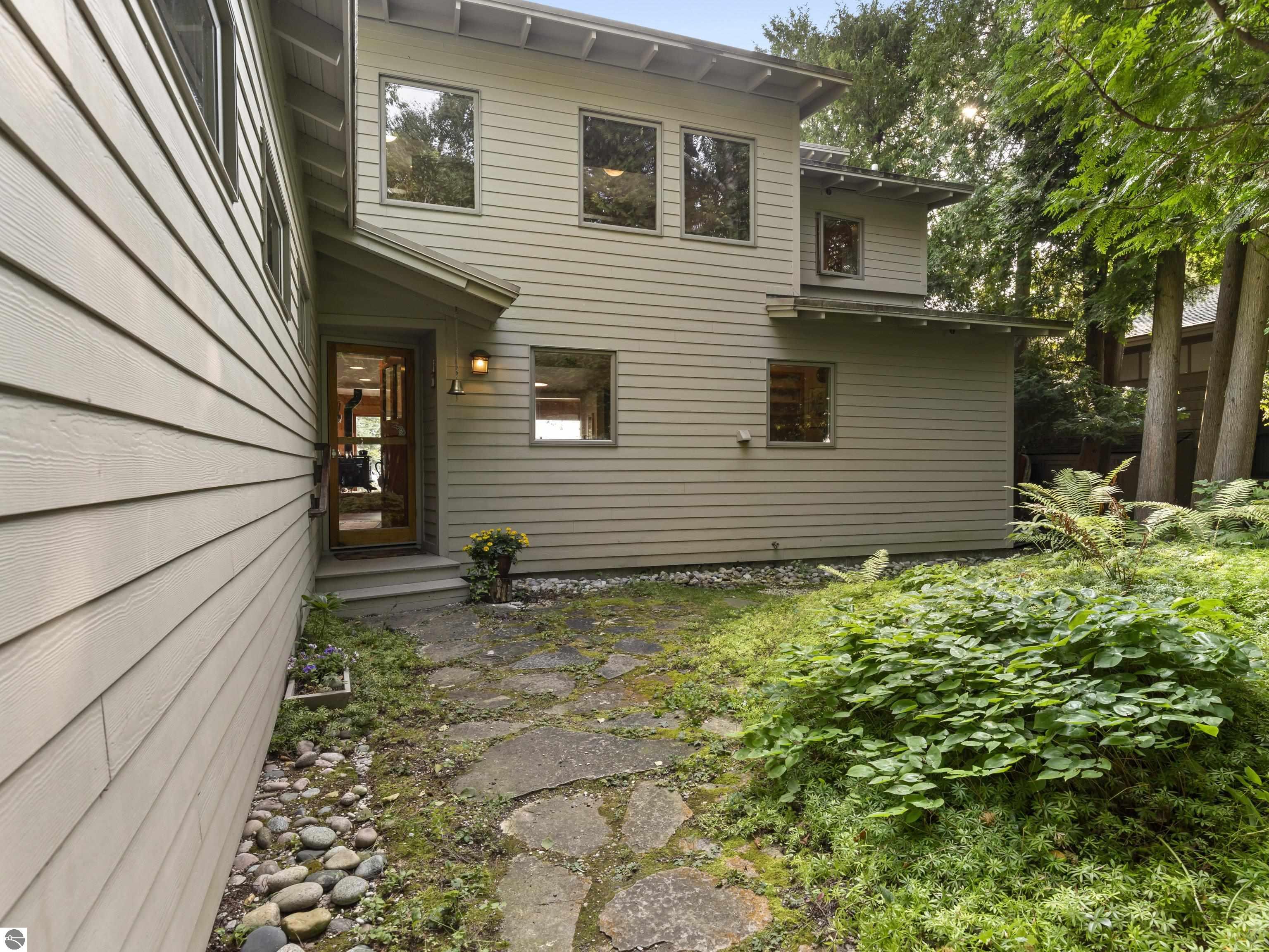 2678 E South Shore Drive