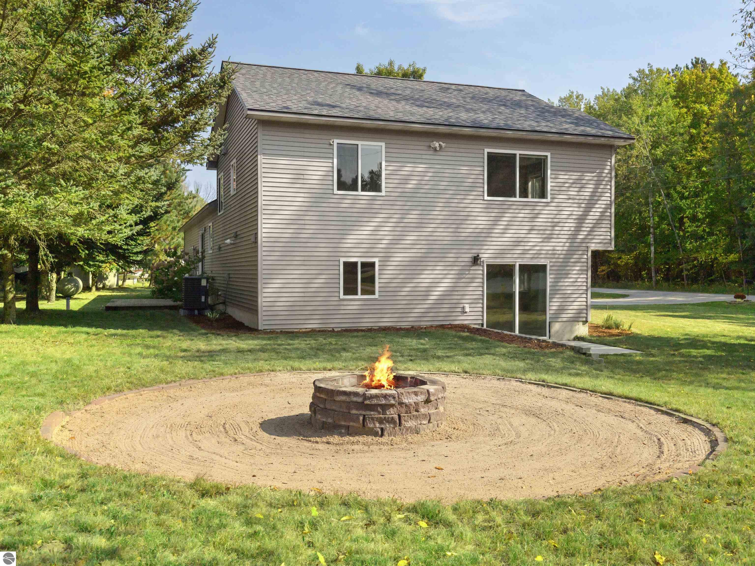 5040 W 6 Road
