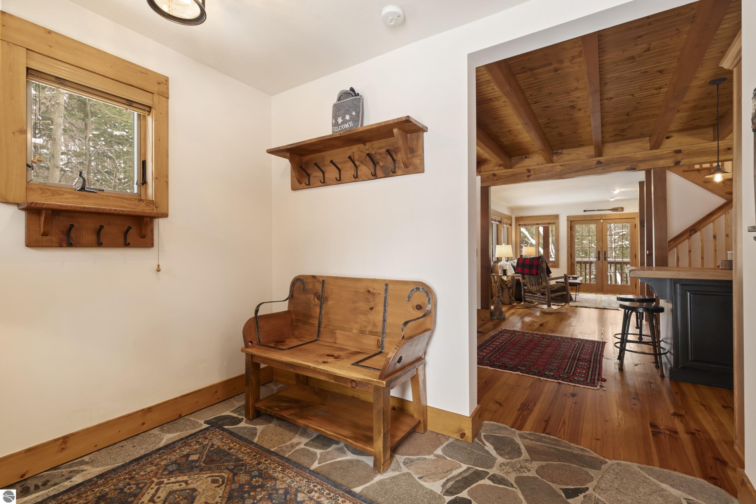 18396 Pine Ridge Way