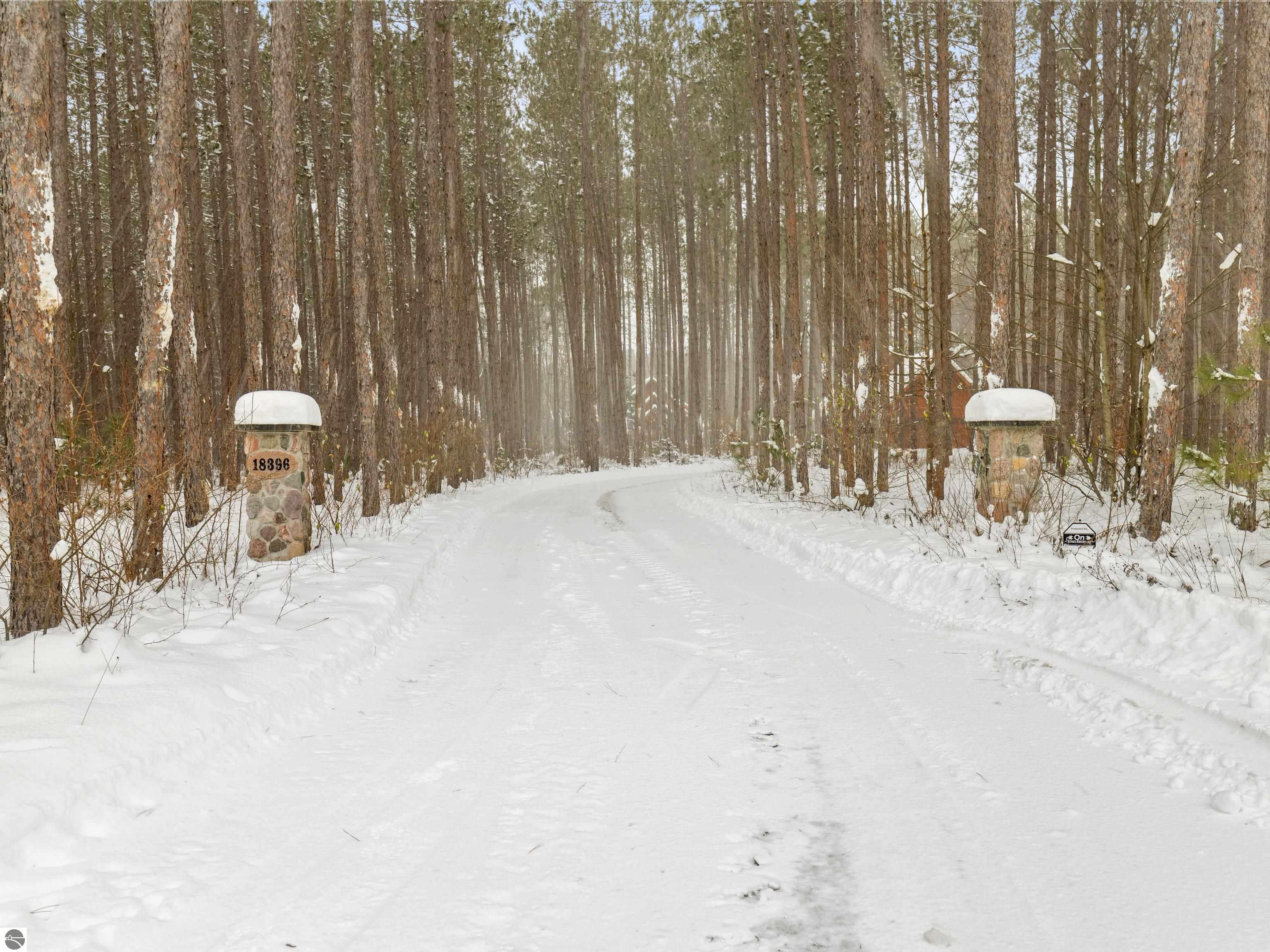 18396 Pine Ridge Way