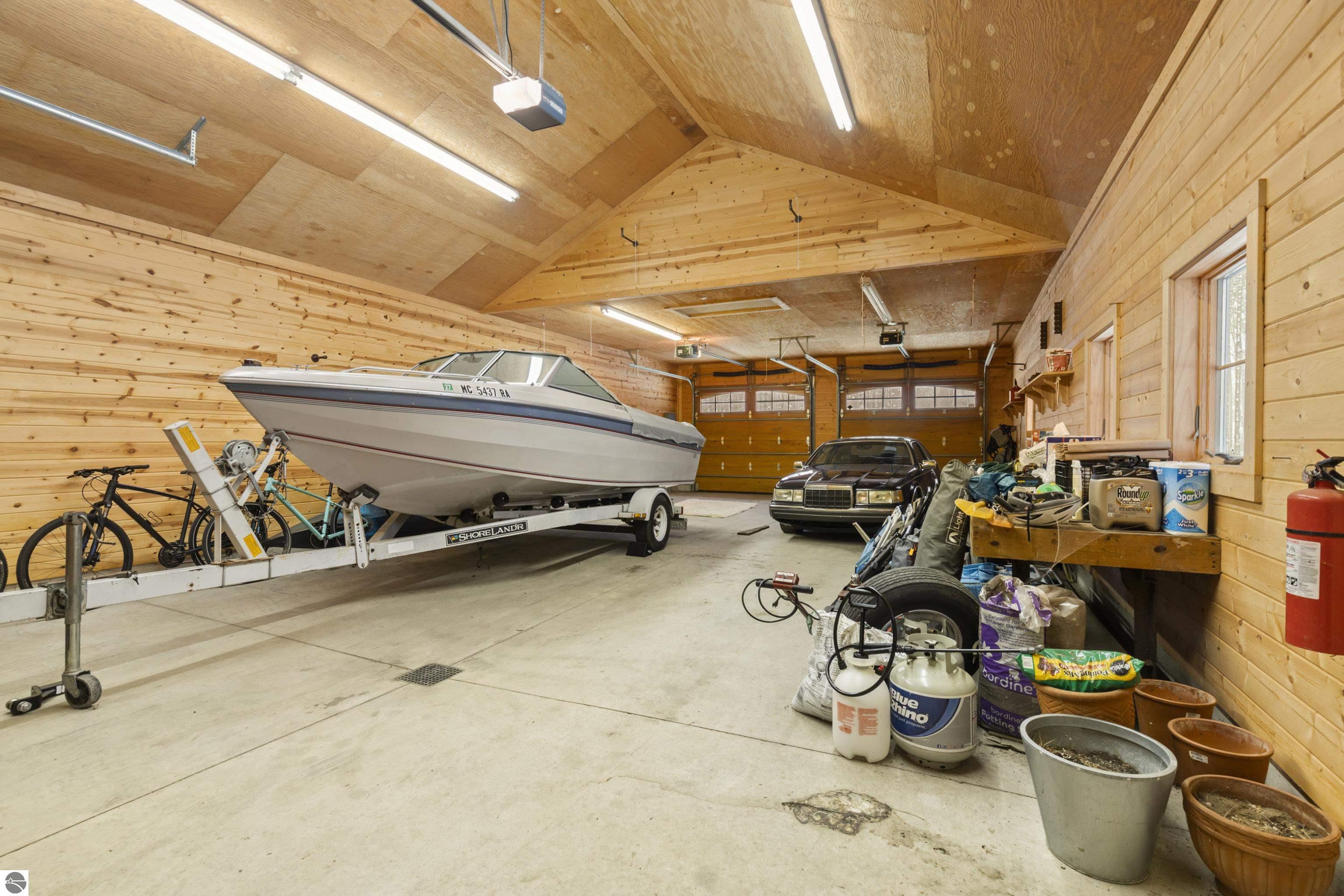 18396 Pine Ridge Way