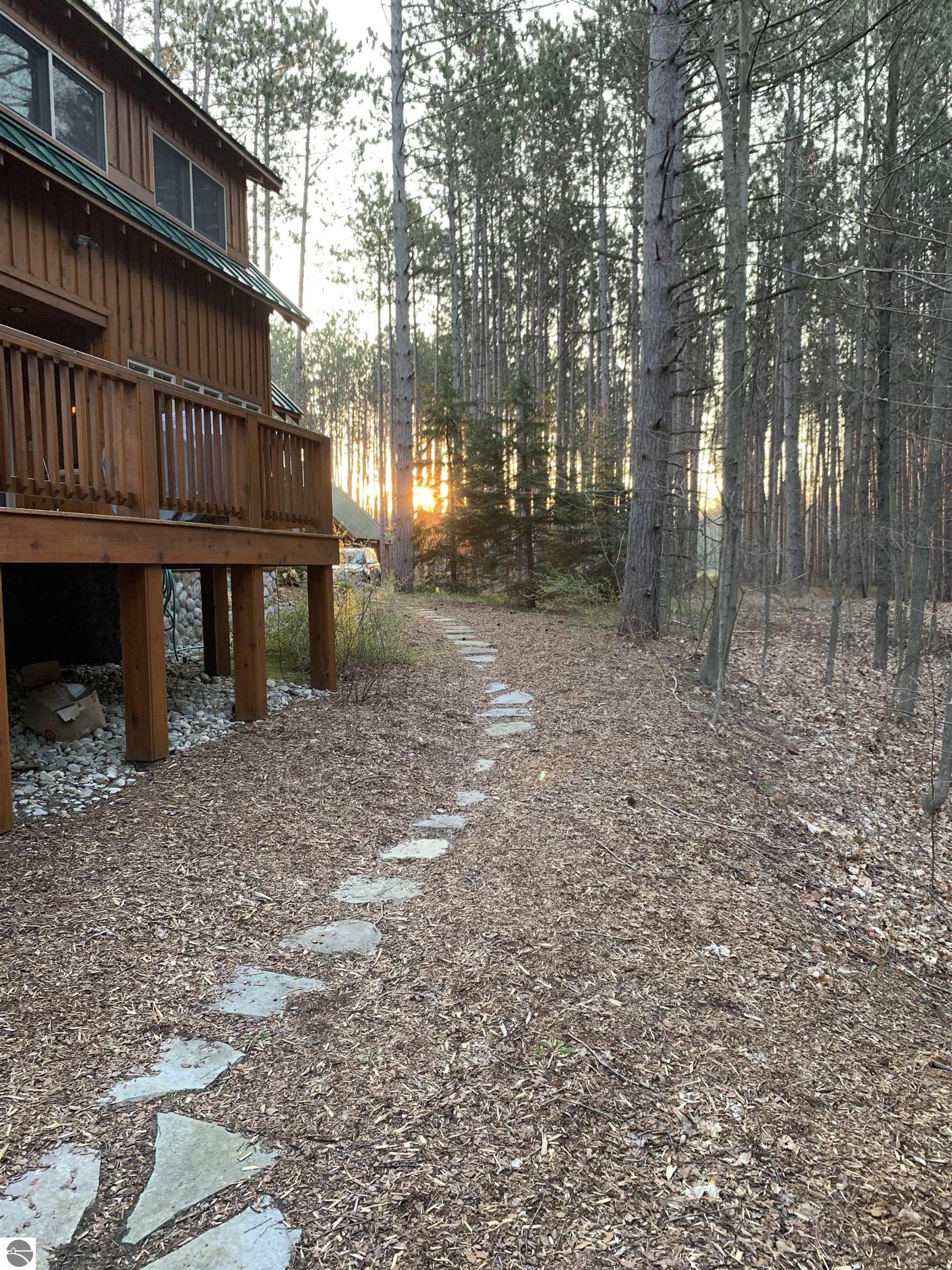 18396 Pine Ridge Way