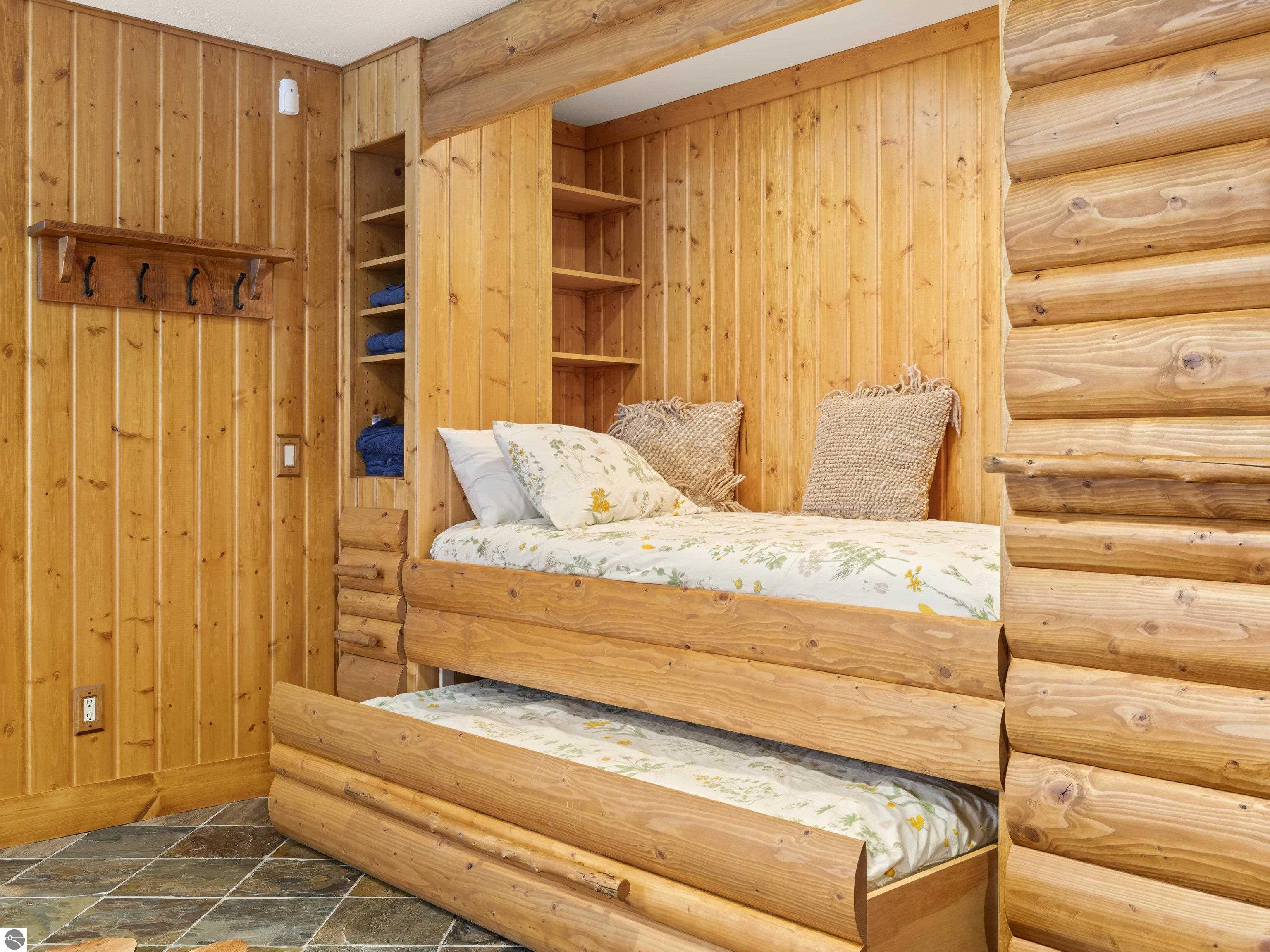 18396 Pine Ridge Way