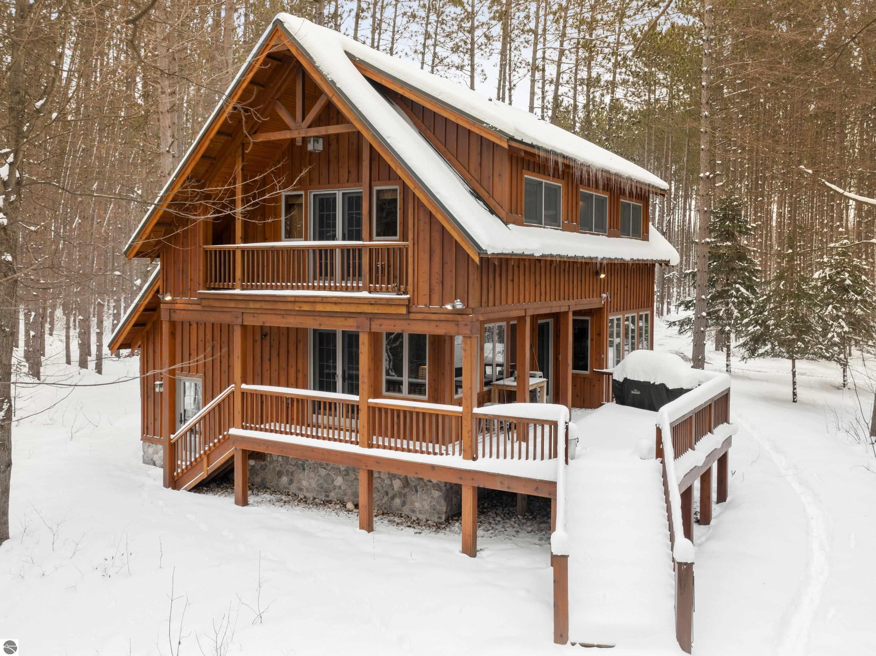 18396 Pine Ridge Way