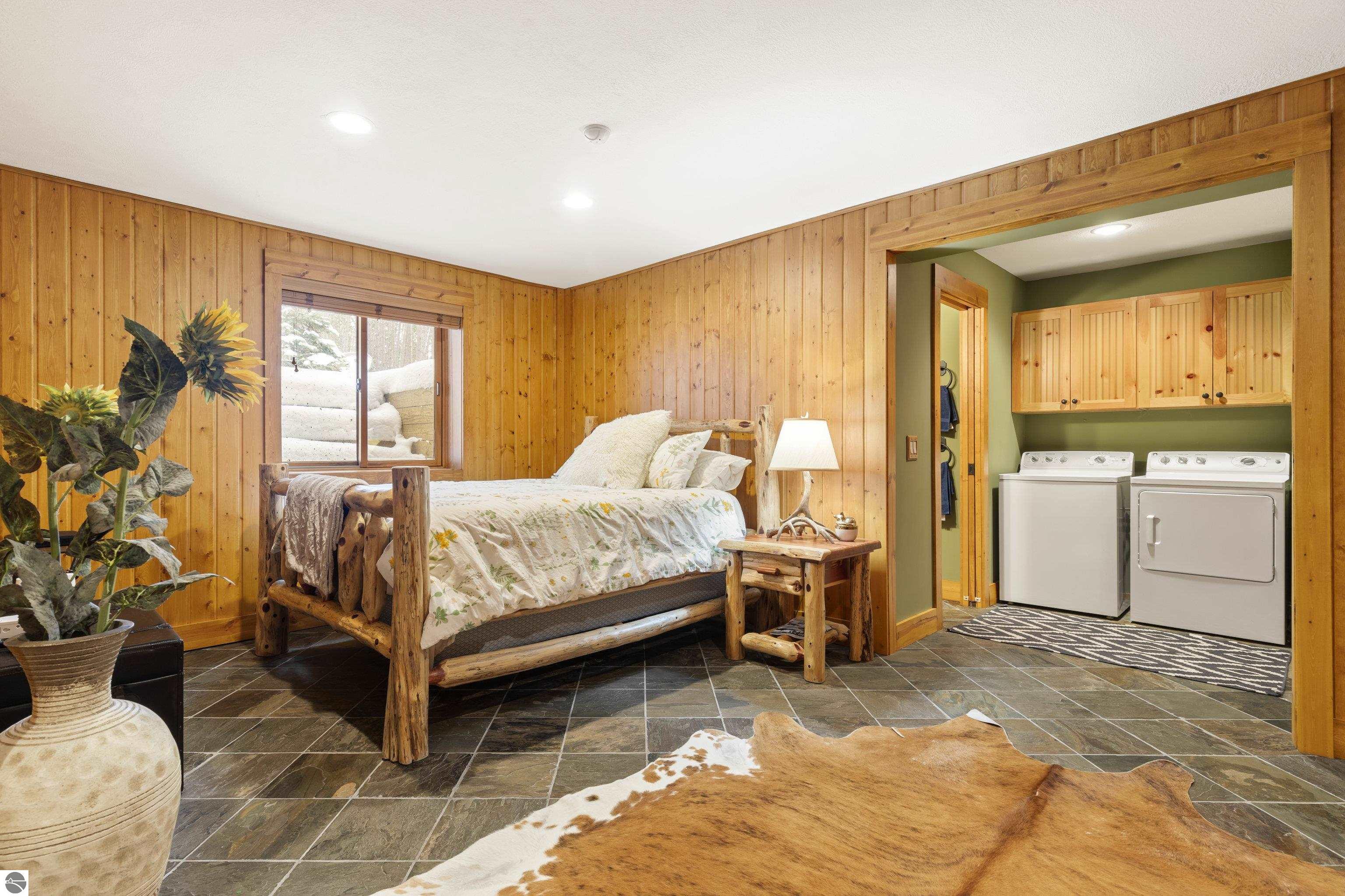 18396 Pine Ridge Way