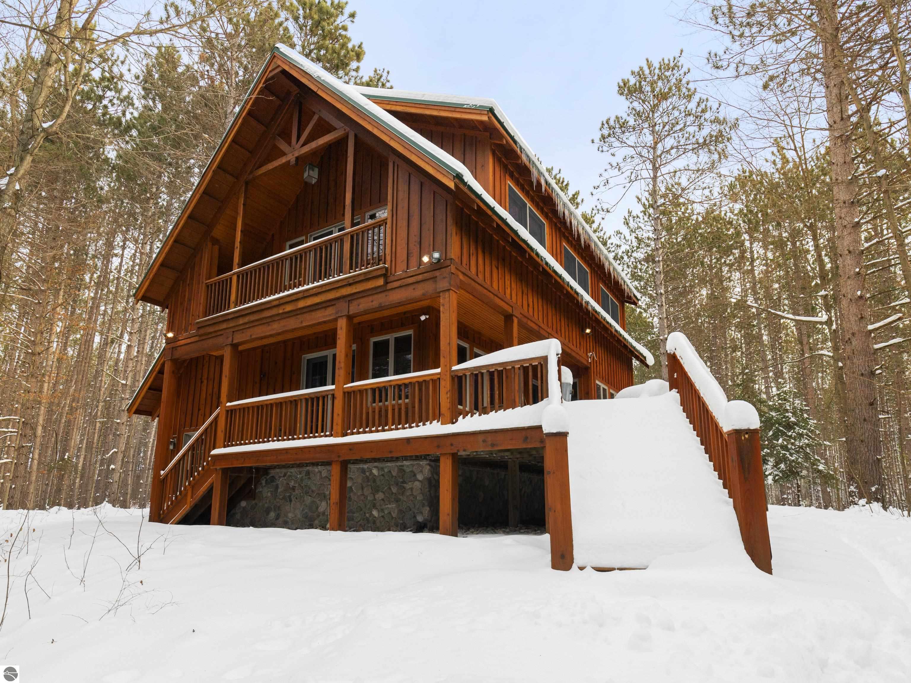 18396 Pine Ridge Way