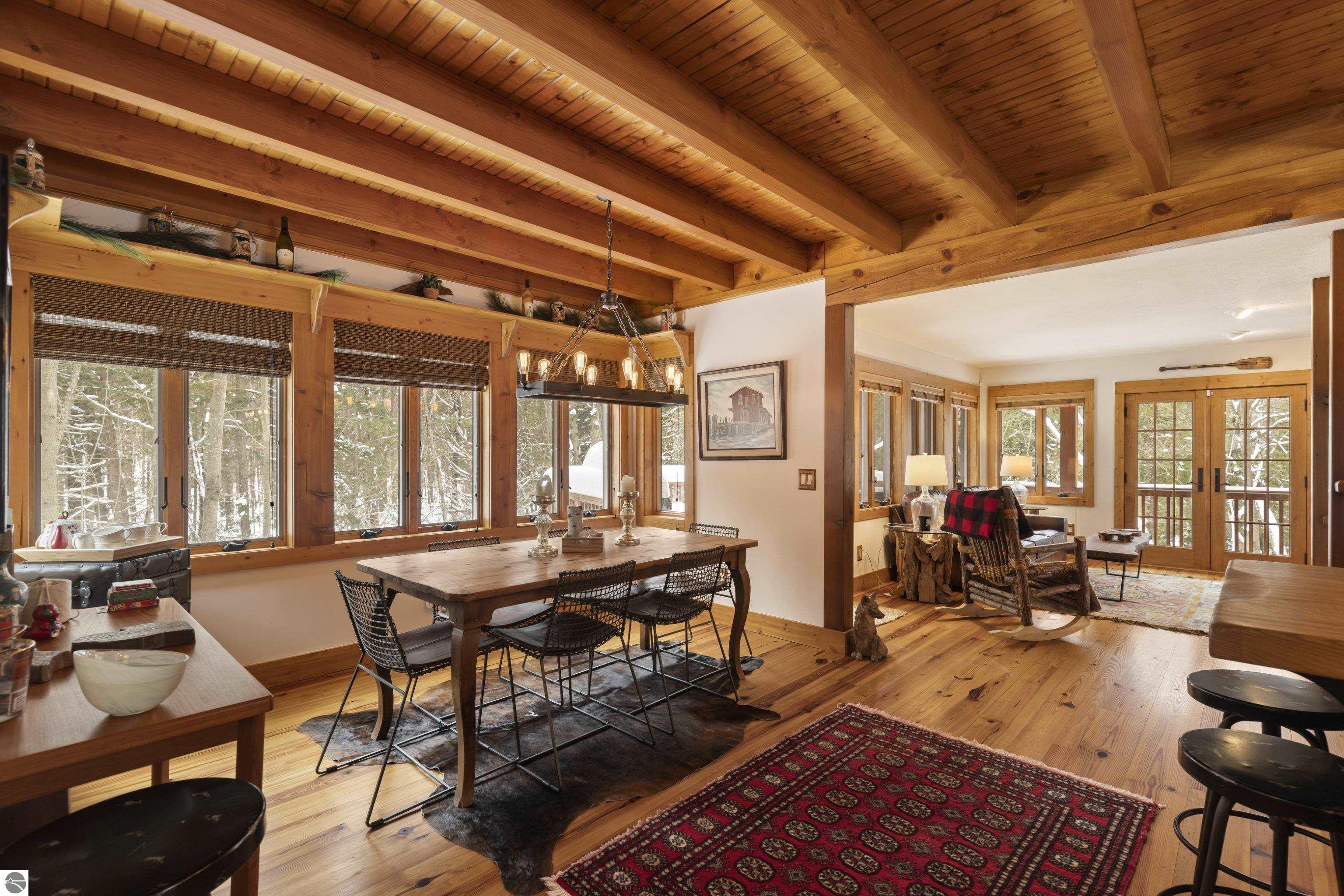 18396 Pine Ridge Way