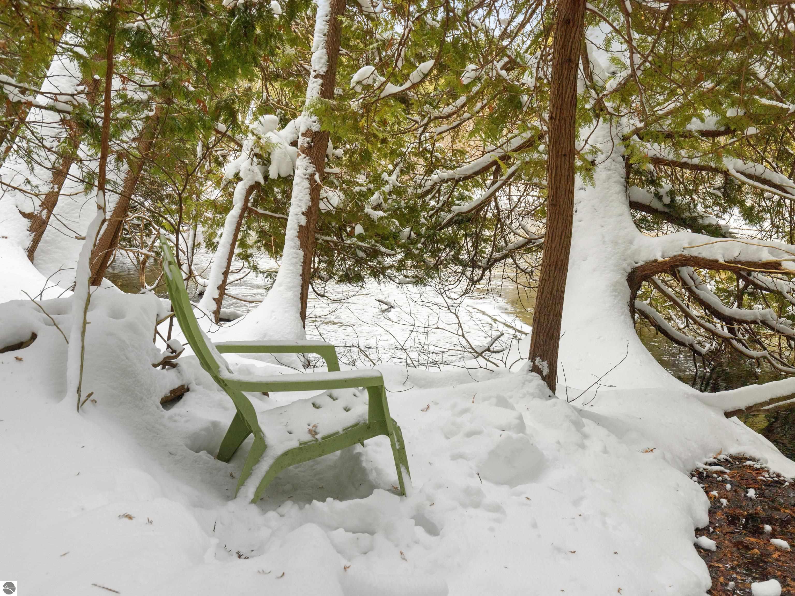 18396 Pine Ridge Way