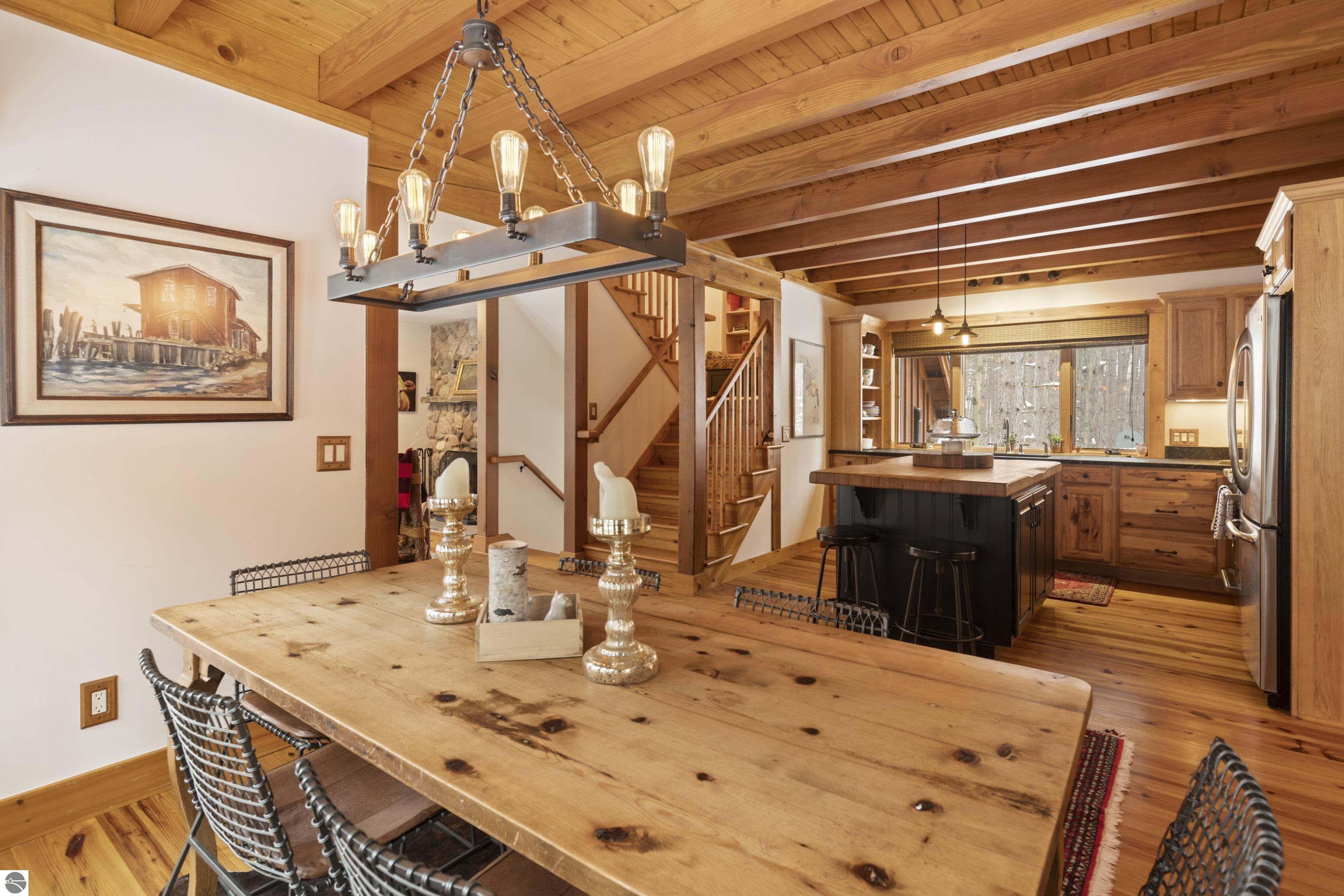 18396 Pine Ridge Way