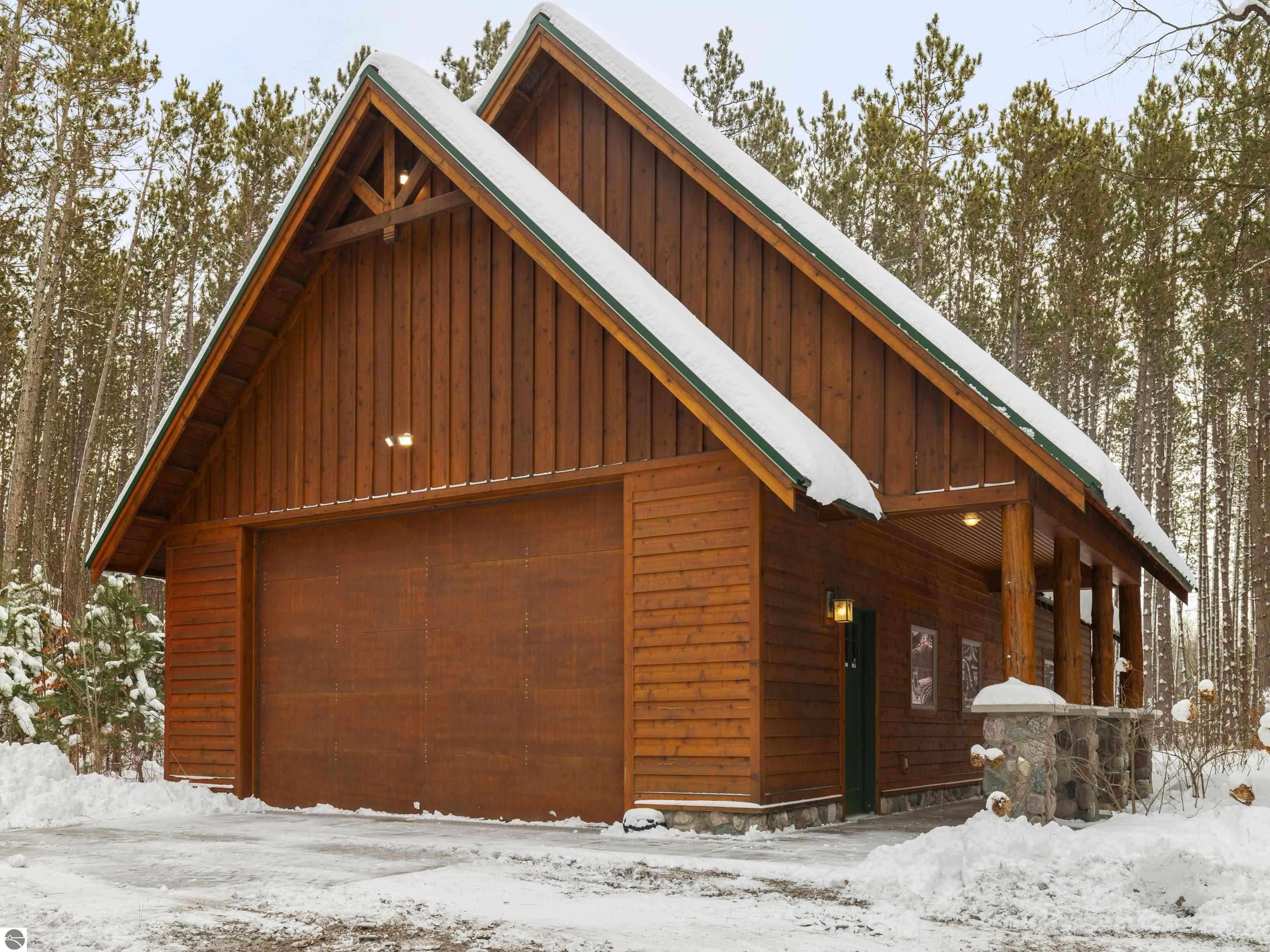 18396 Pine Ridge Way