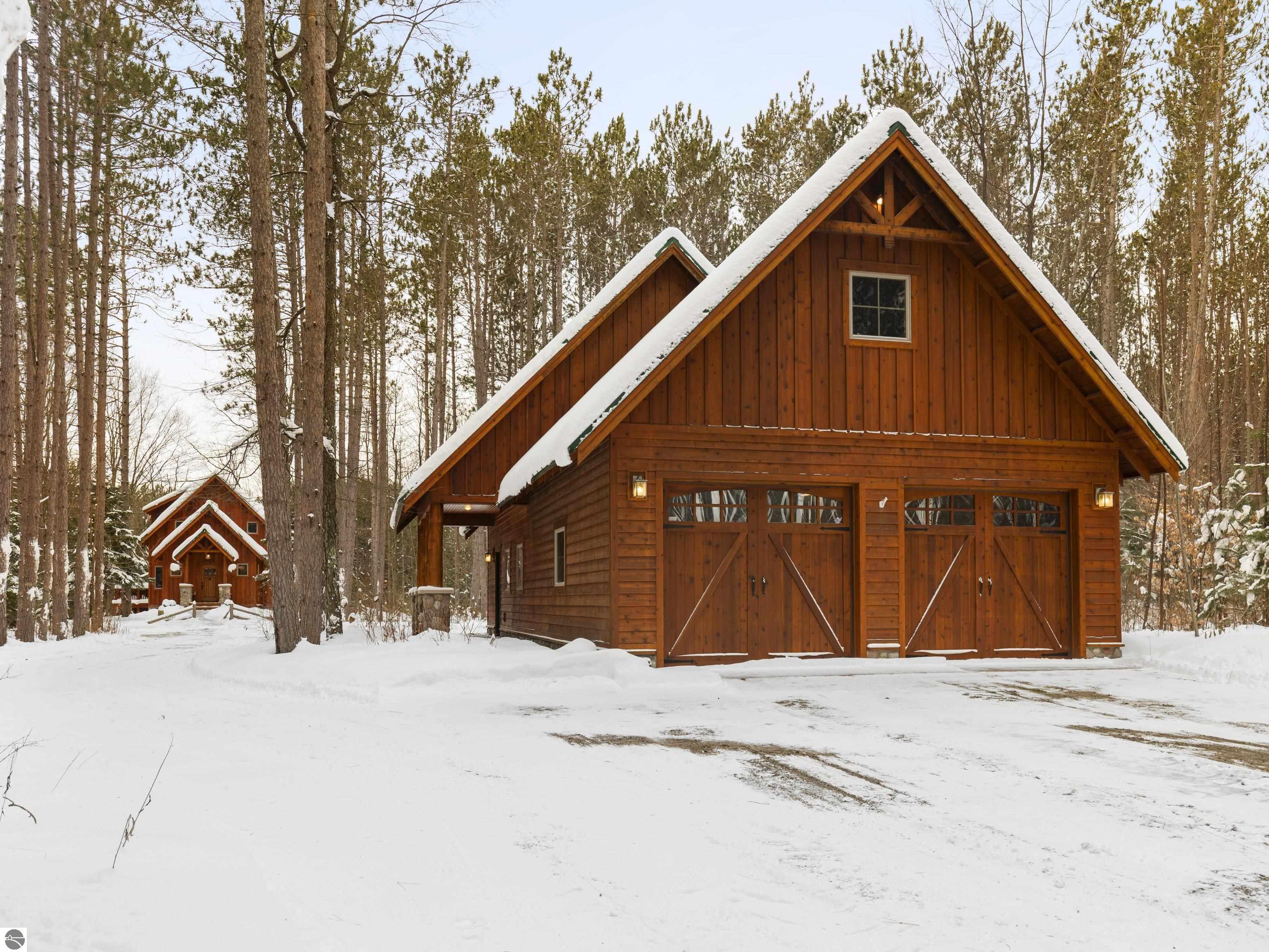 18396 Pine Ridge Way