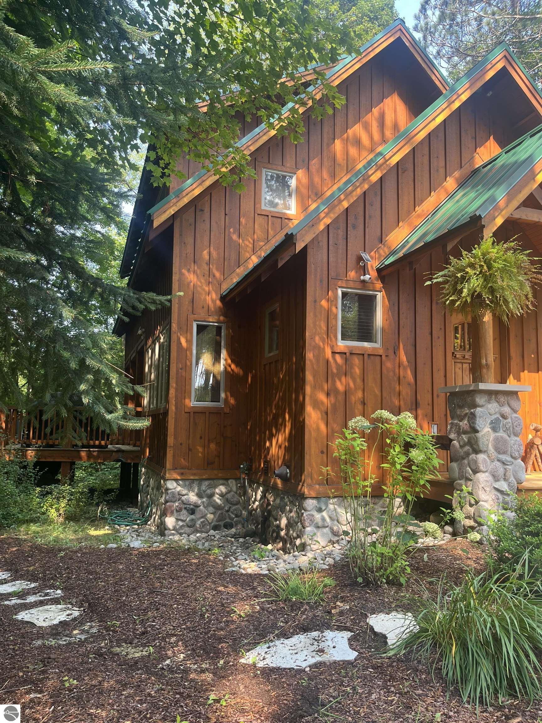 18396 Pine Ridge Way