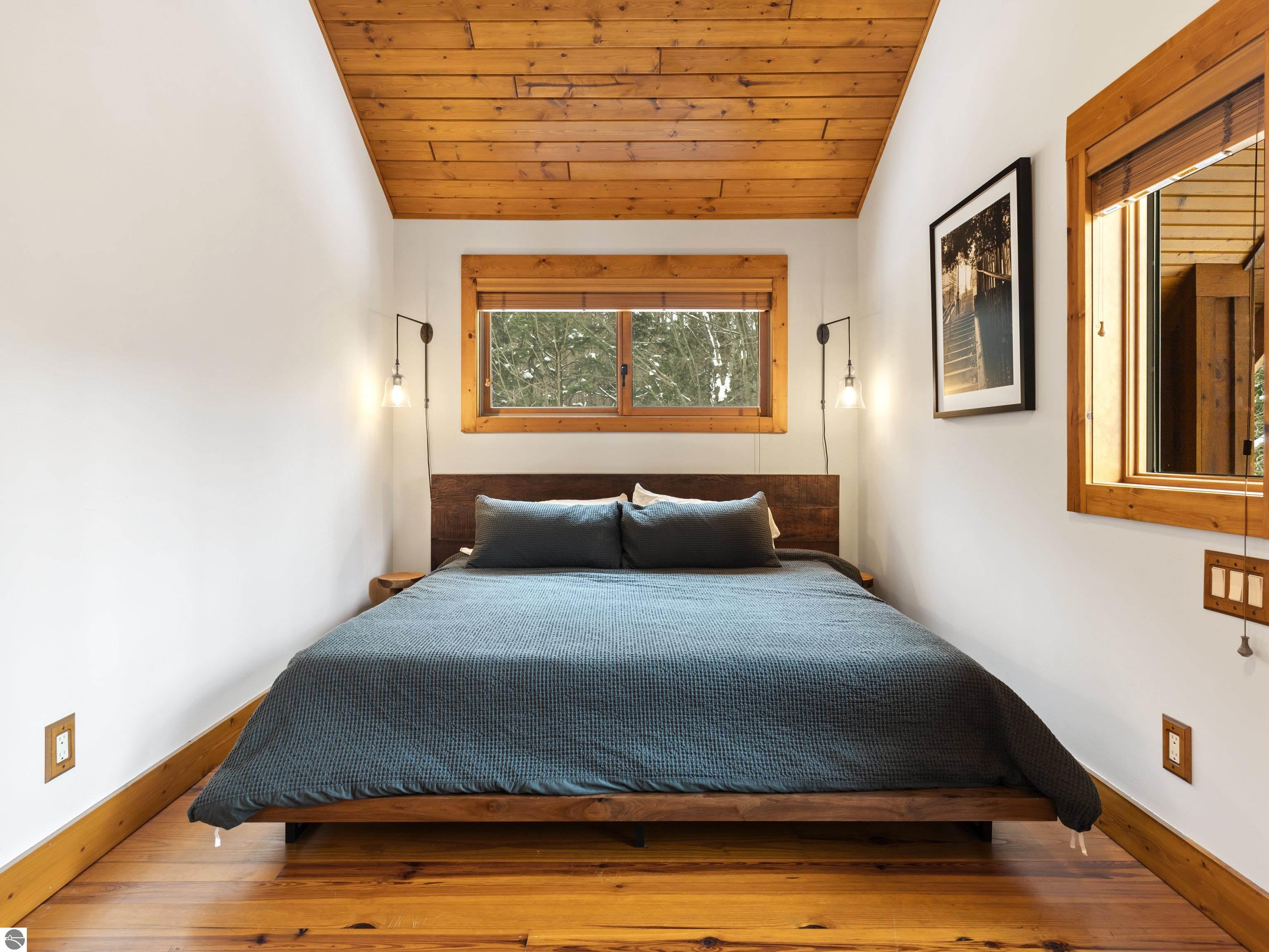 18396 Pine Ridge Way