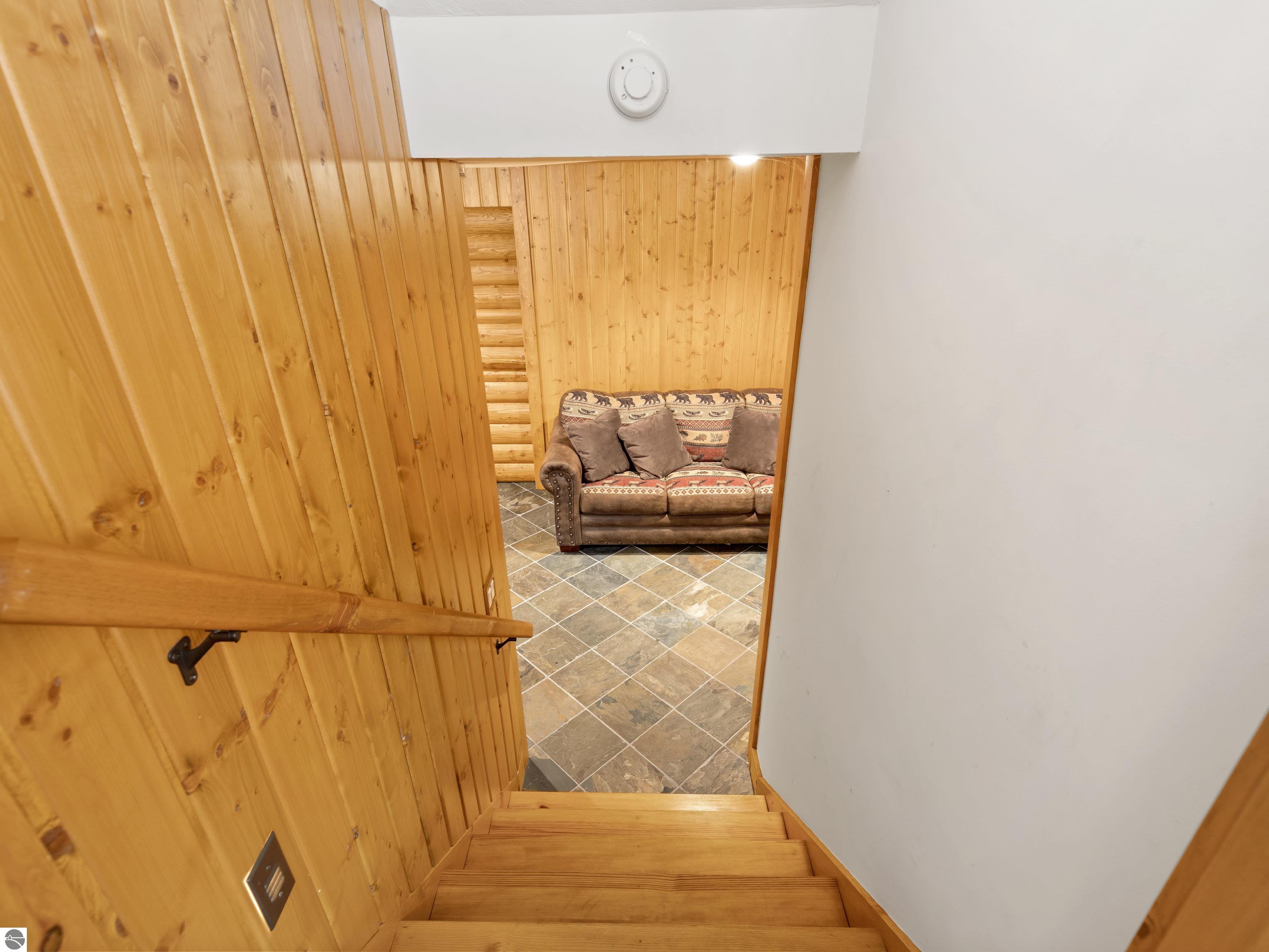 18396 Pine Ridge Way