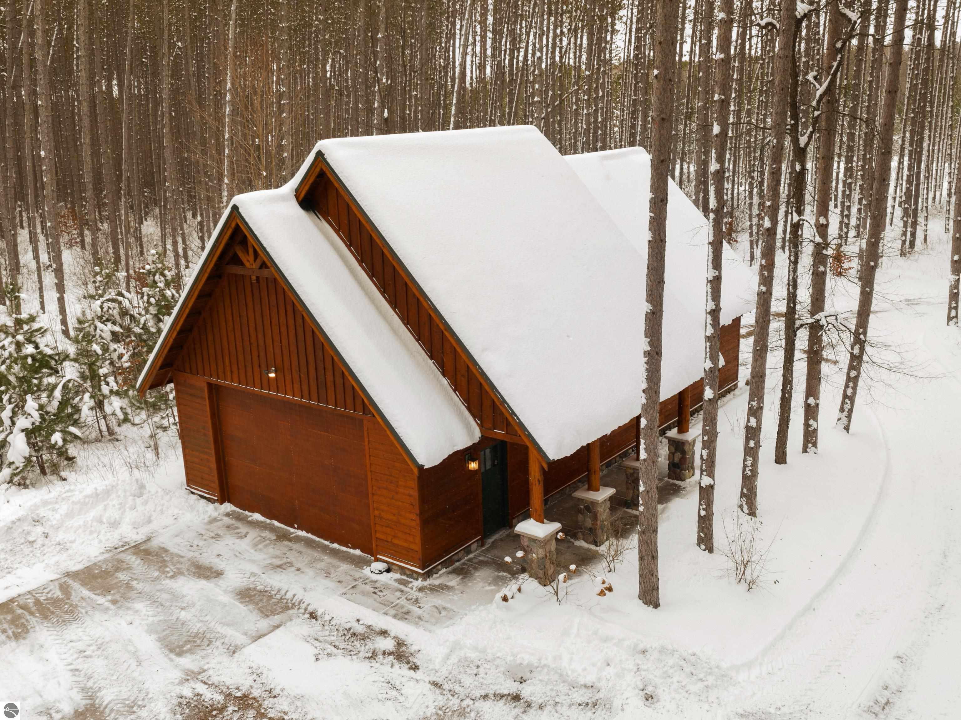 18396 Pine Ridge Way