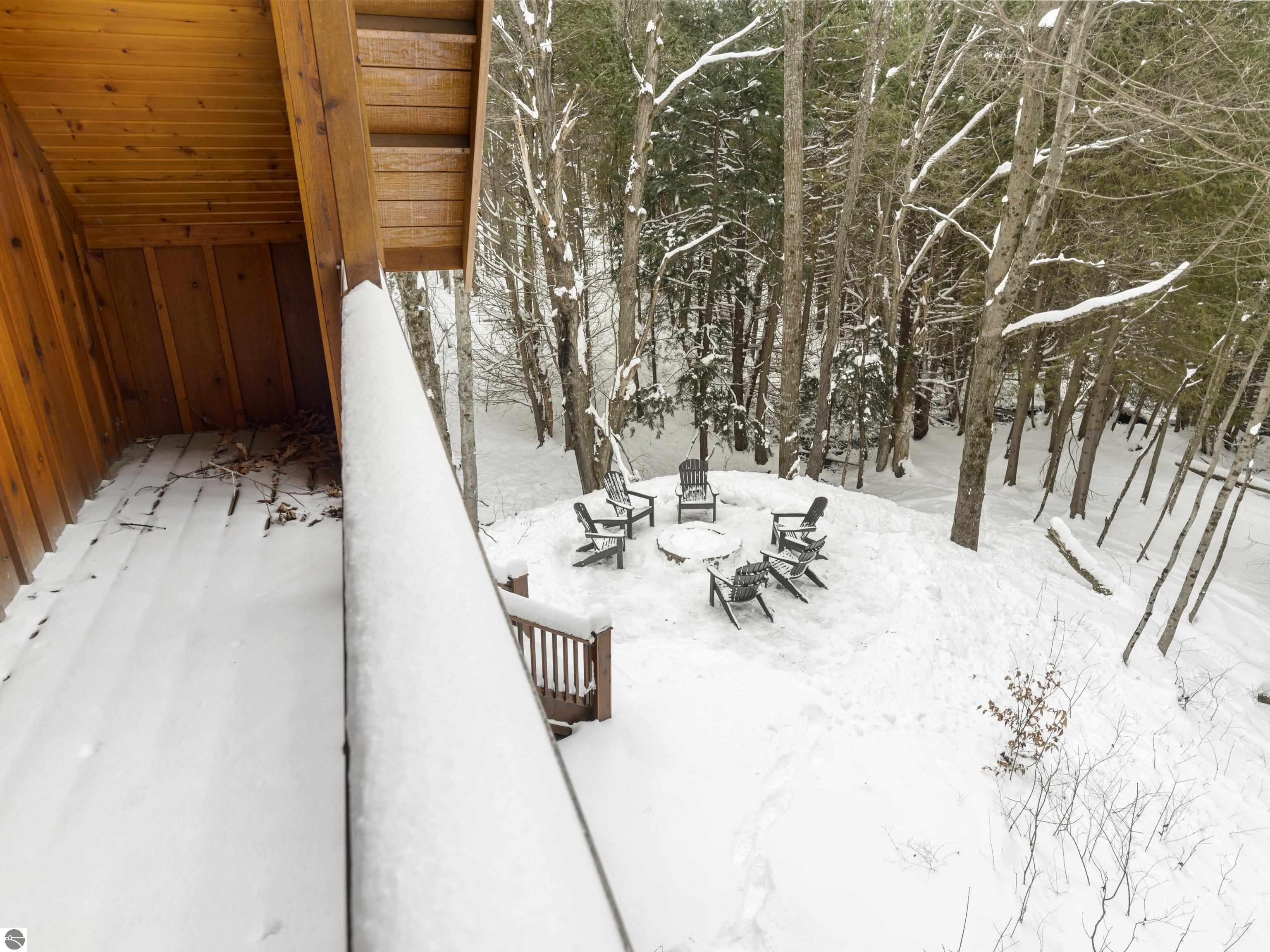 18396 Pine Ridge Way