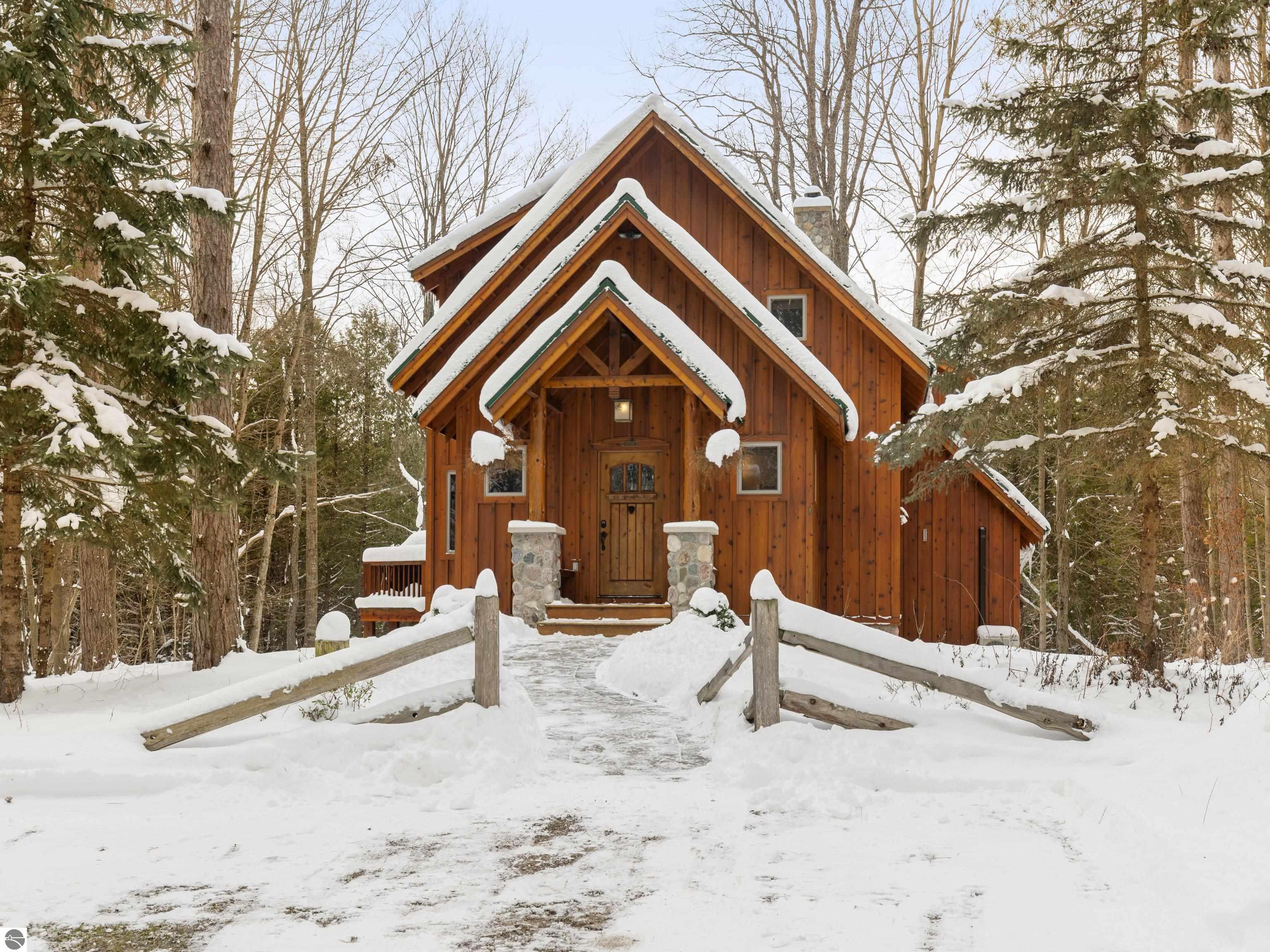 18396 Pine Ridge Way