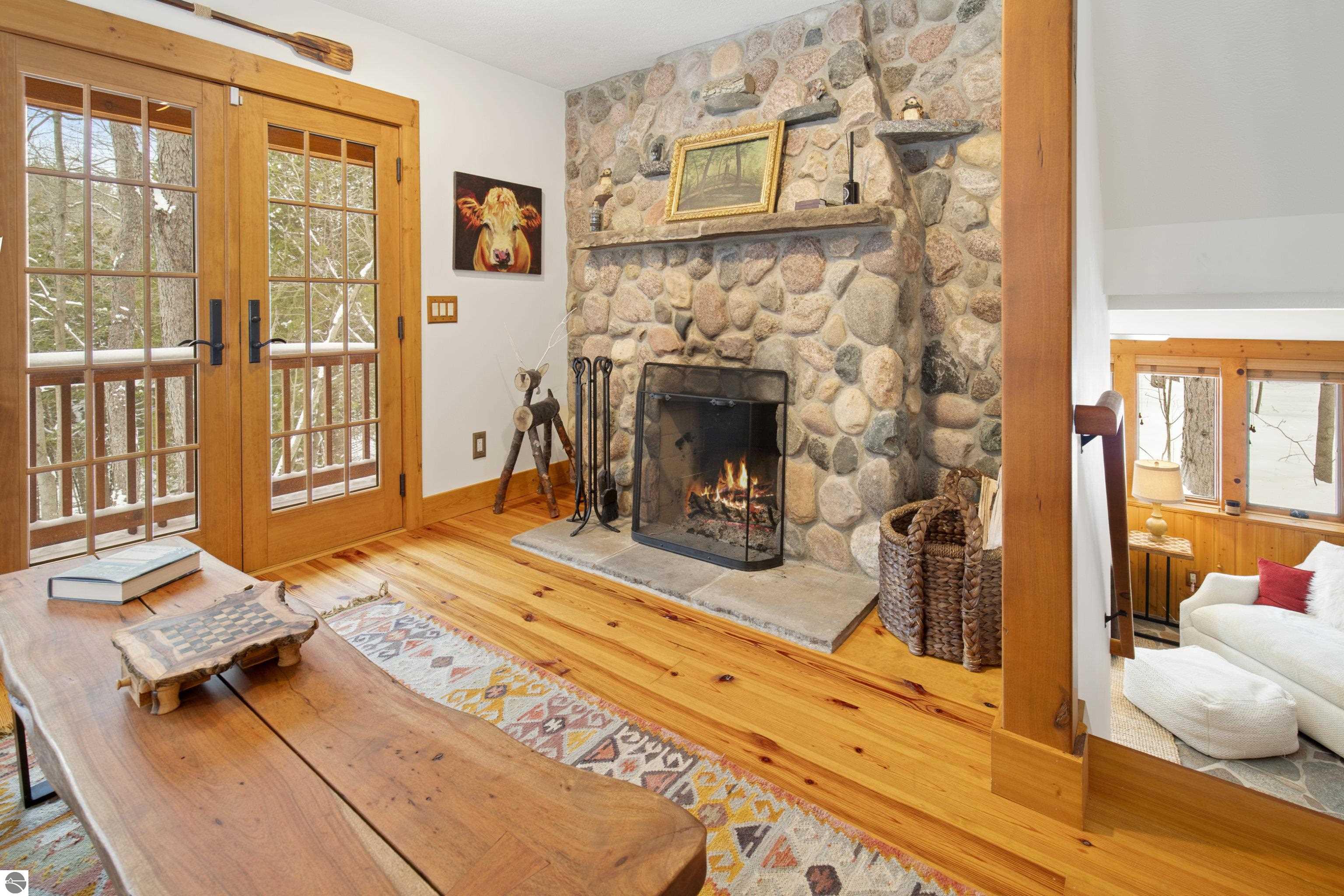 18396 Pine Ridge Way