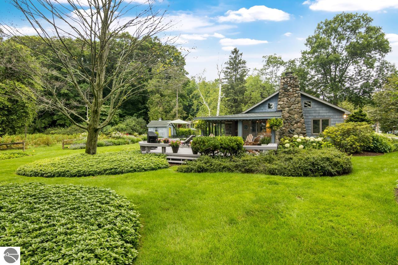 1696 Nichols Road