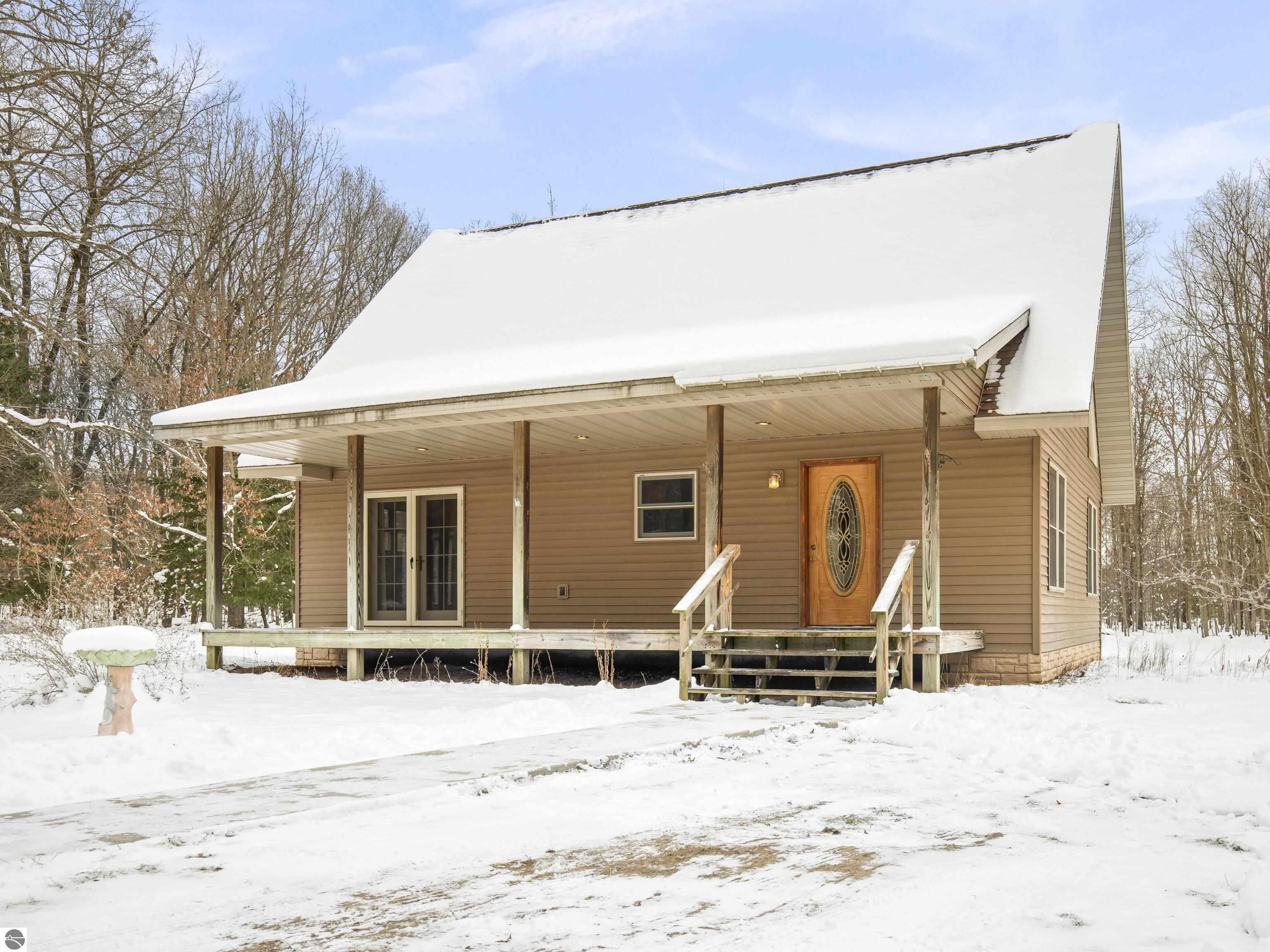7547 W 7 Mile Road