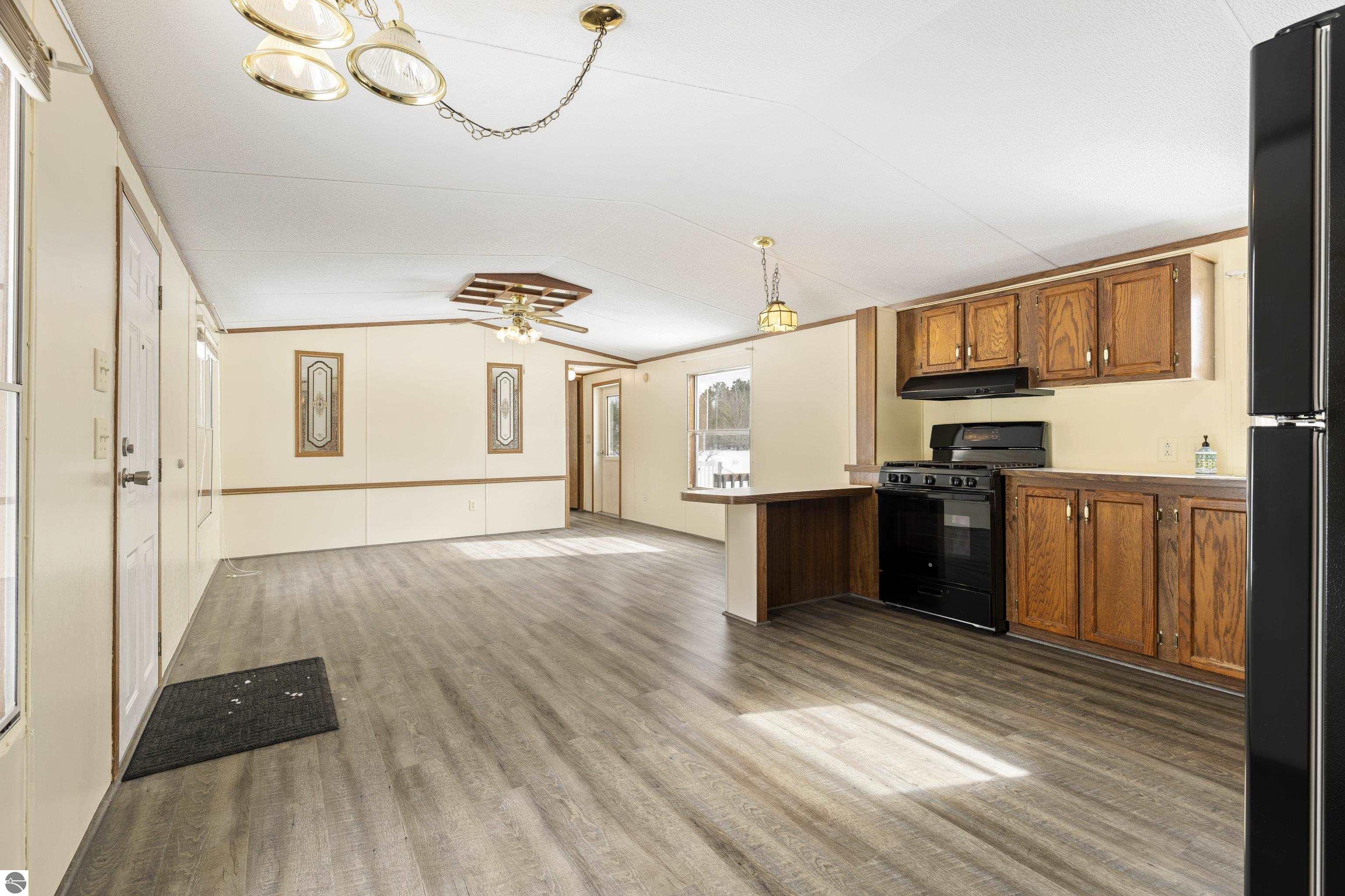 7695 Hoadley Road