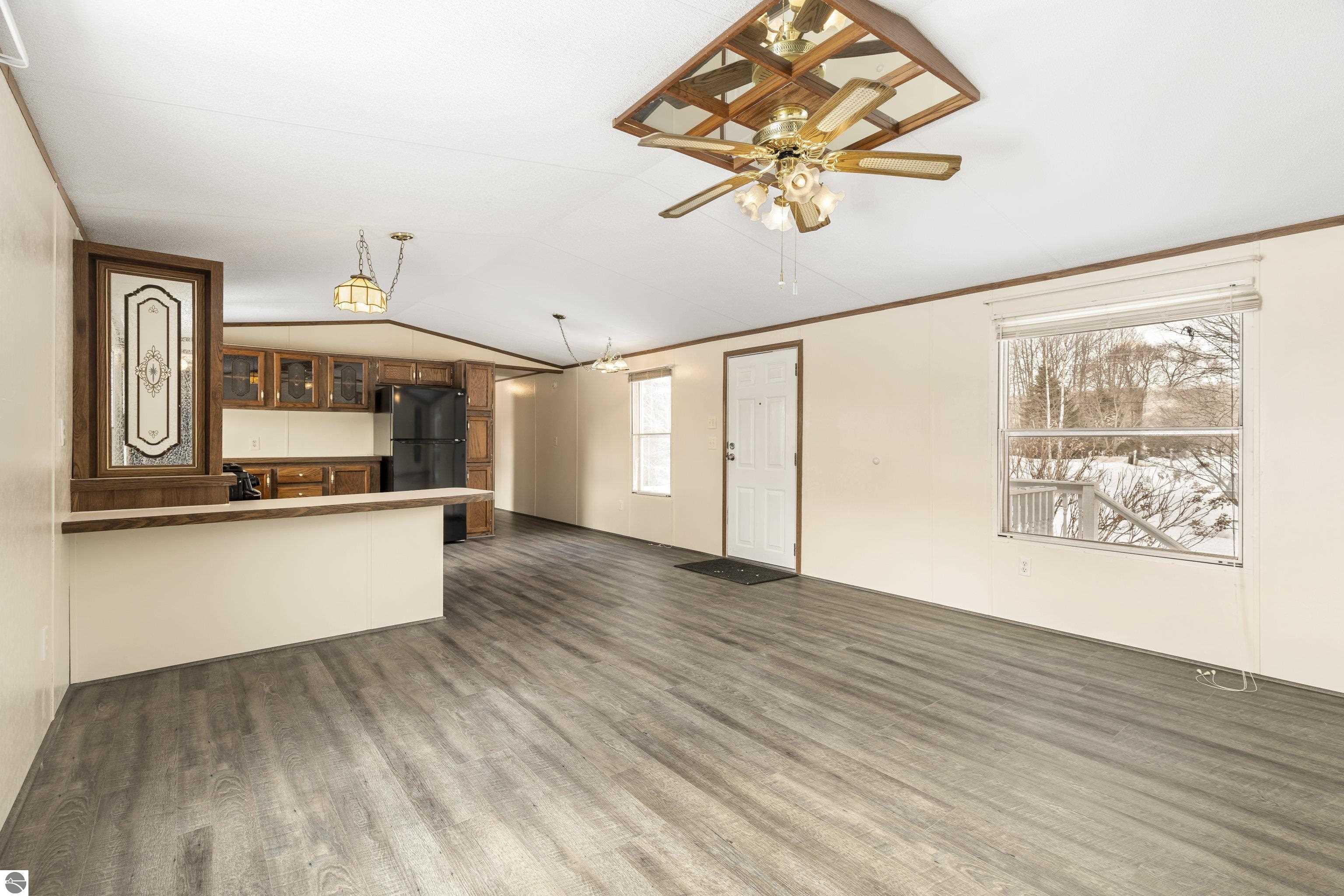 7695 Hoadley Road