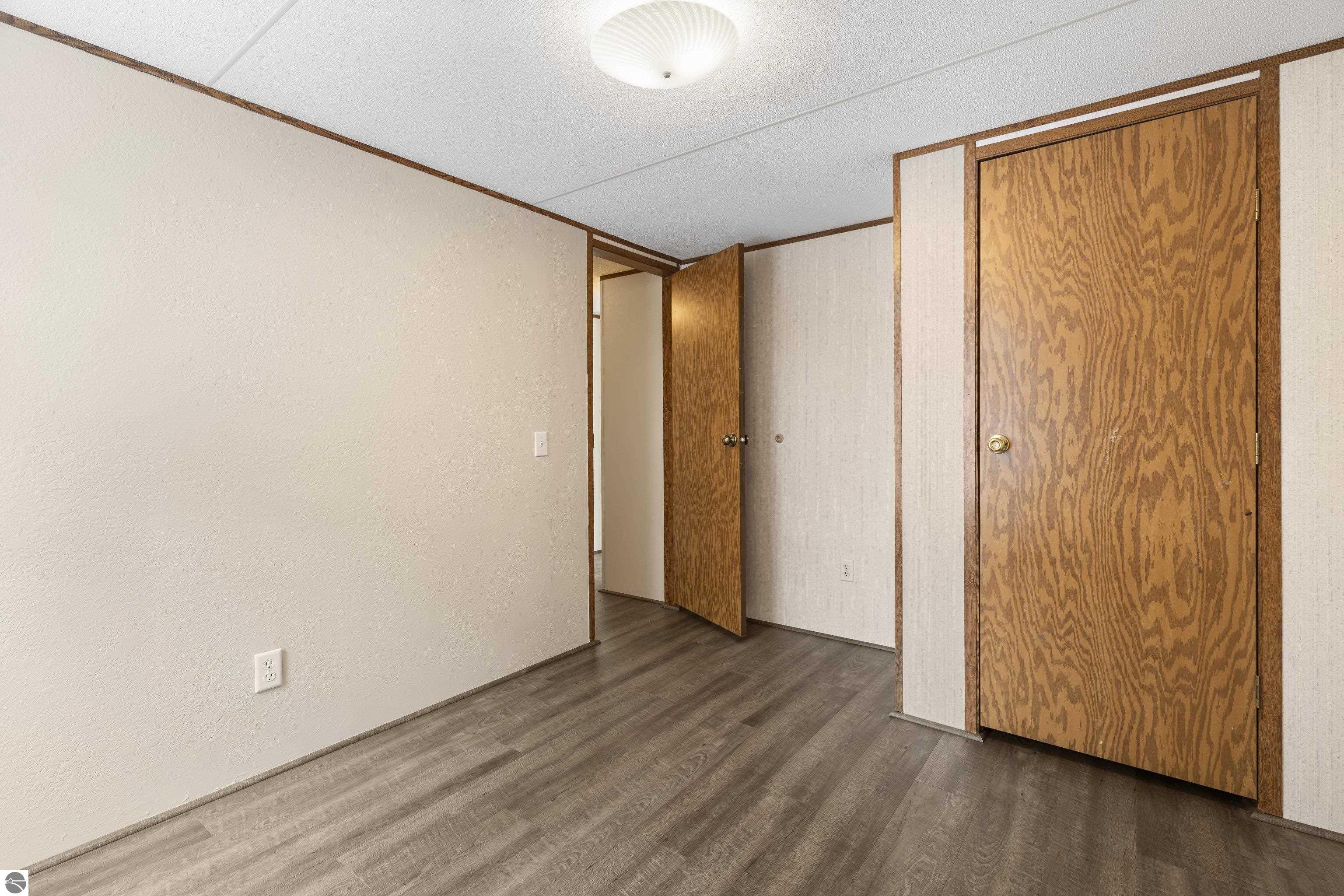 7695 Hoadley Road