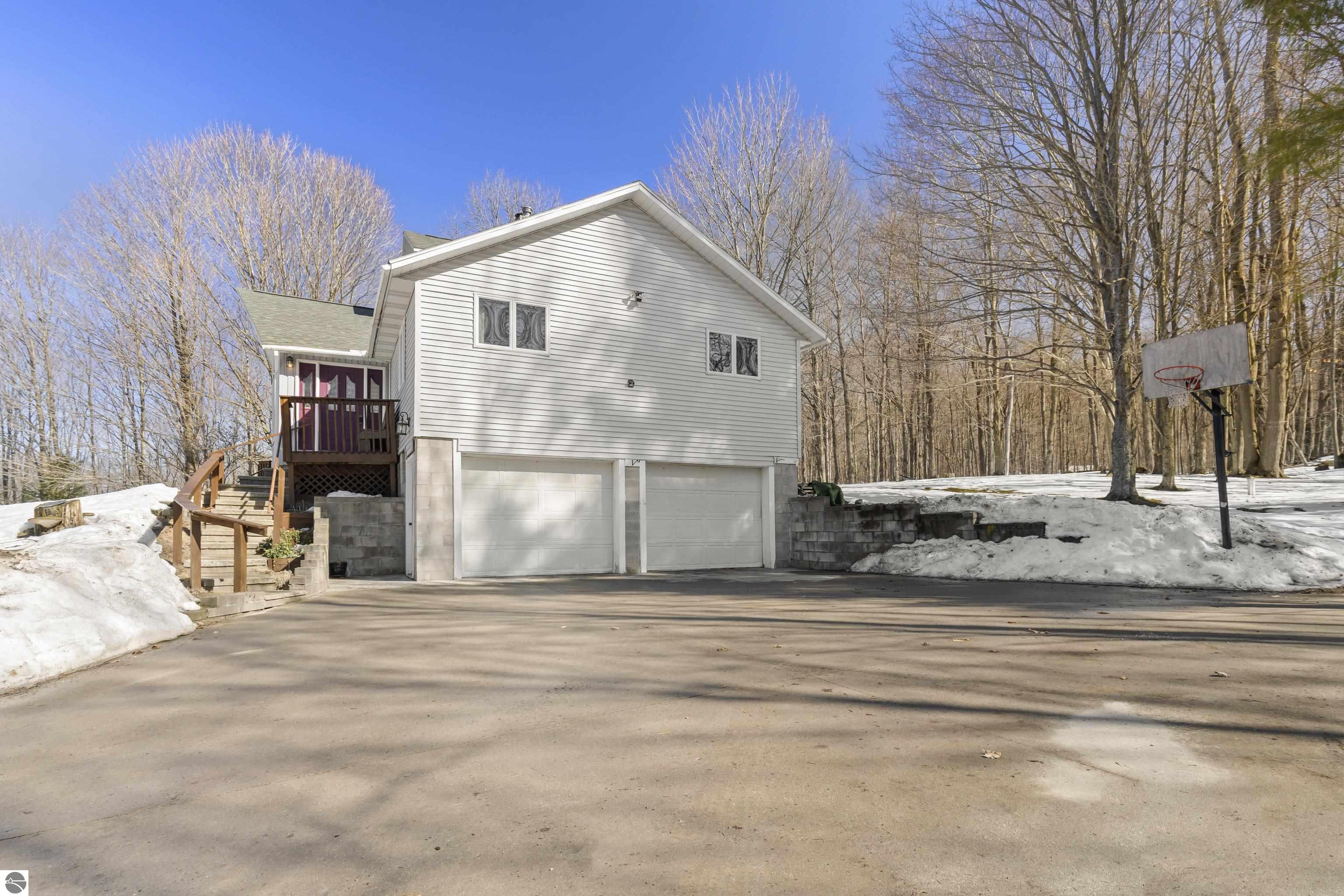 3687 Blueberry Lane